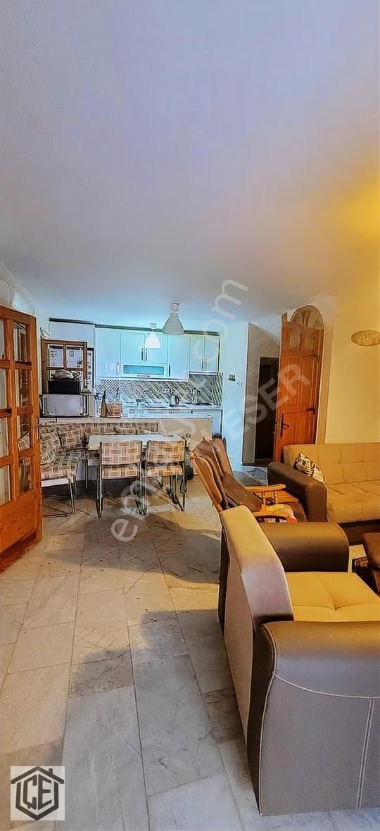 Özdere Orta Mahalle De Denize 60 Metre Site İçinde Bakımlı Villa - Görsel 18