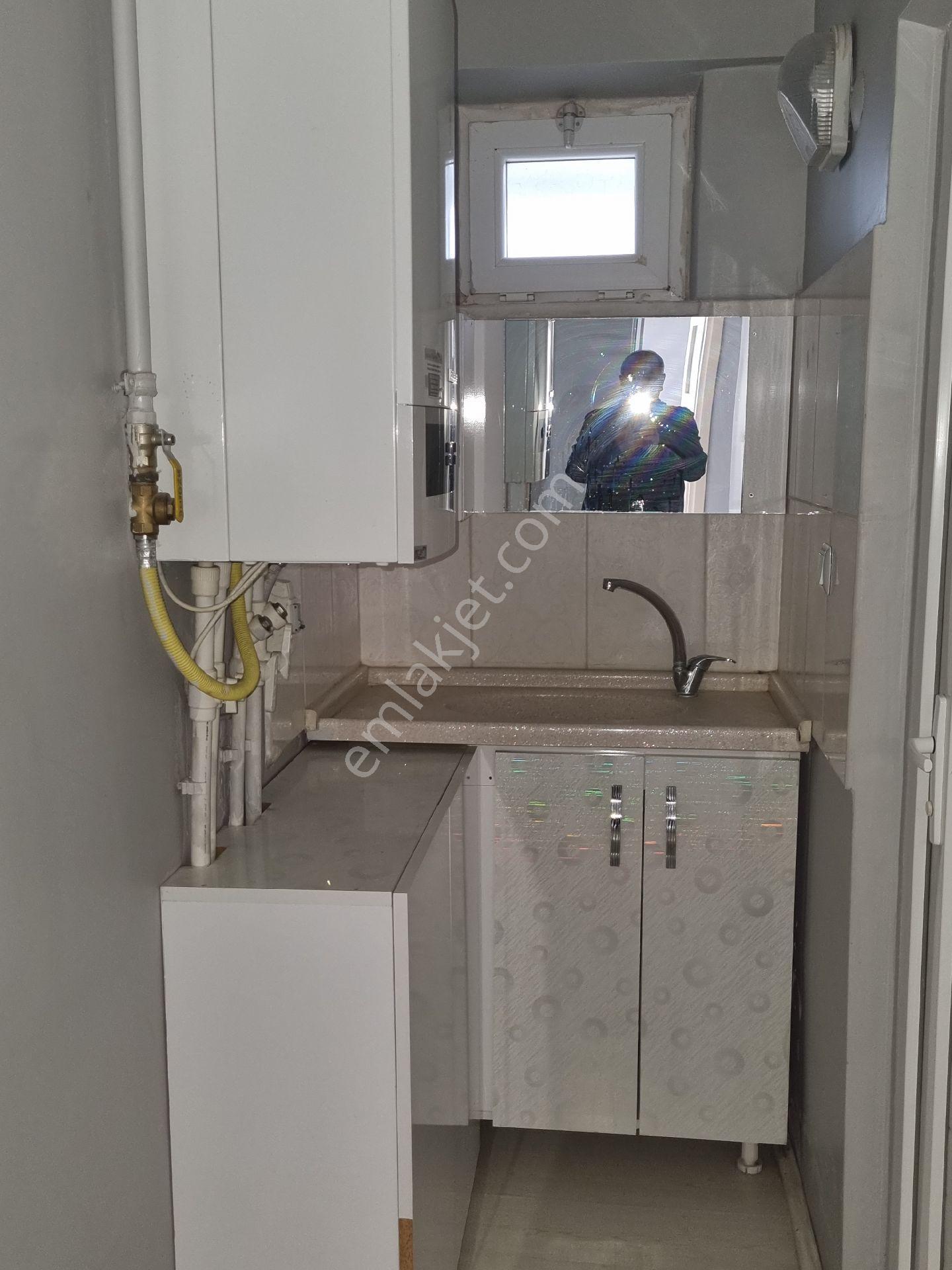 Atatürk Mahallesinde Kiralık Bakımlı Geniş Balkonlu Yalıtımlı Daire - Görsel 14