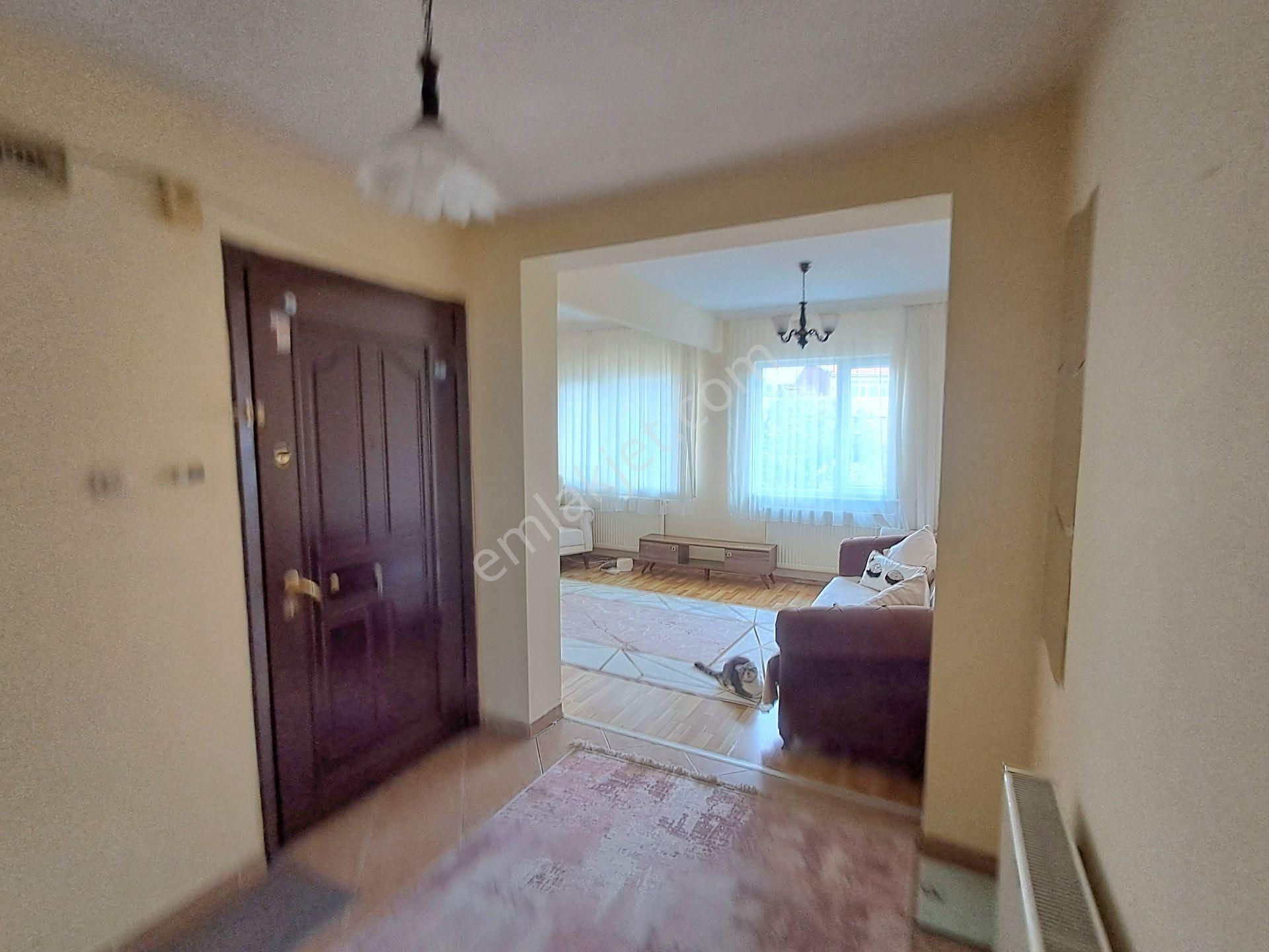 Satılık Bina. Fatih - Şehremini Büyük Saray Meydanında, Meydan Cepheli. - Görsel 11