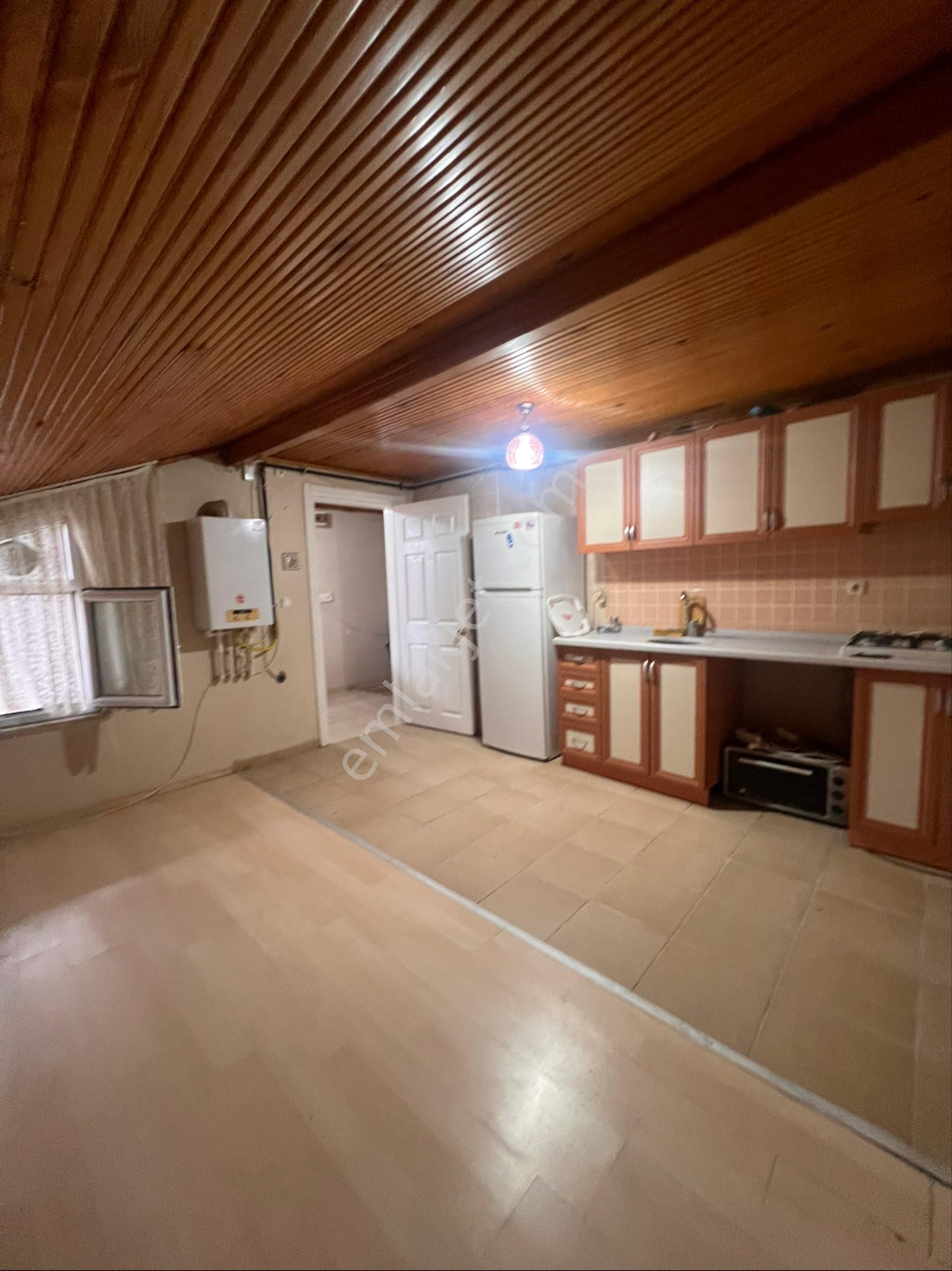 Avcılar Cihangir Mh 2+1 Kısmi Eşyalı Kiralık Teras Kat Daire