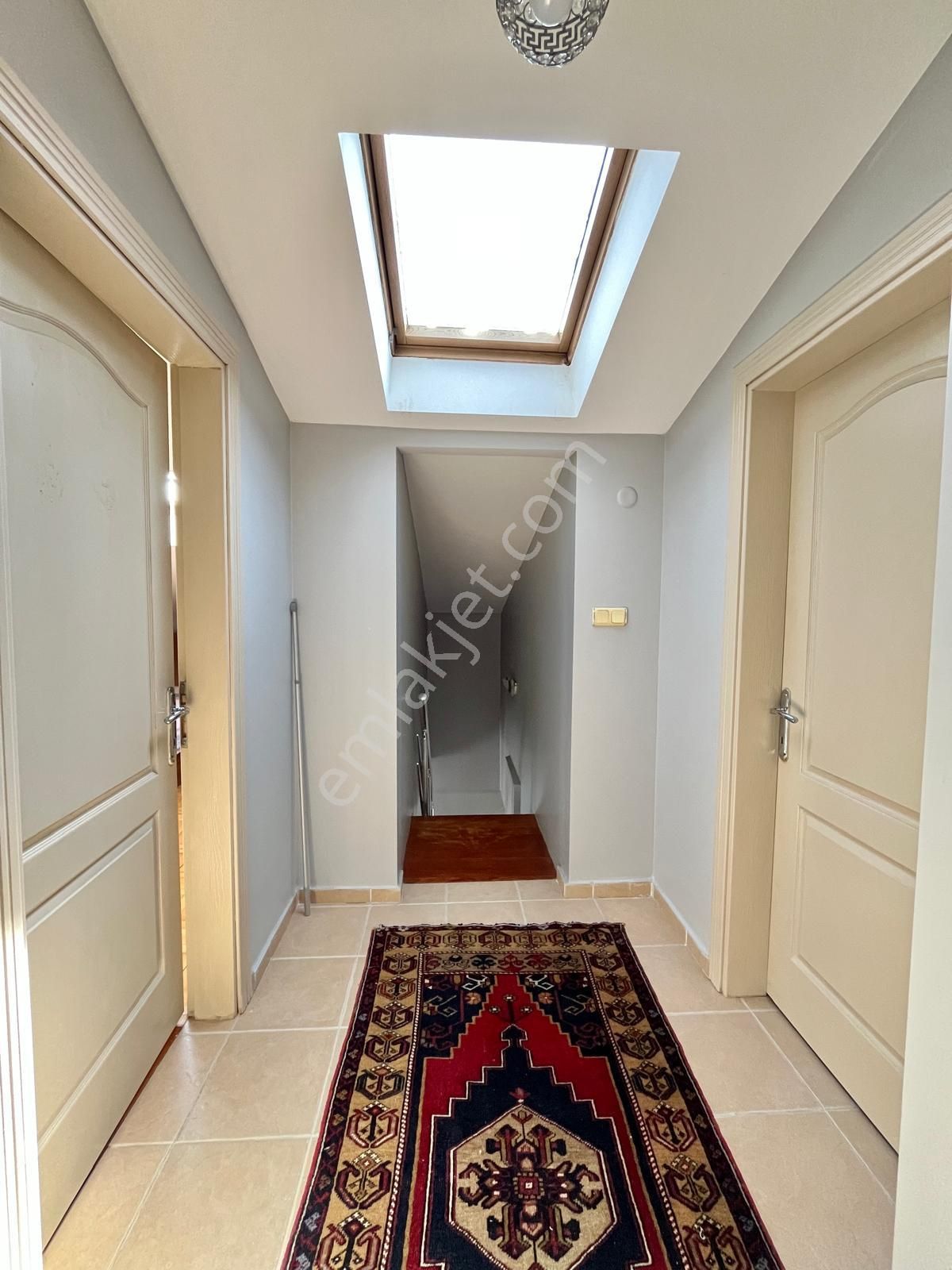 19 Mayıs Mah.de Kapalı Otoparklı Az Katlı Binada 165 M2 Net 5+1 Dublex - Görsel 15