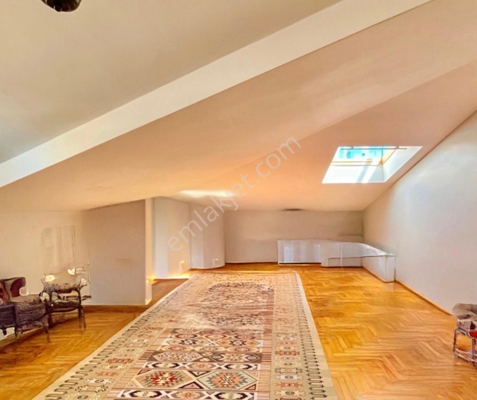 19 Mayıs Mah.de Kapalı Otoparklı Az Katlı Binada 165 M2 Net 5+1 Dublex - Görsel 22