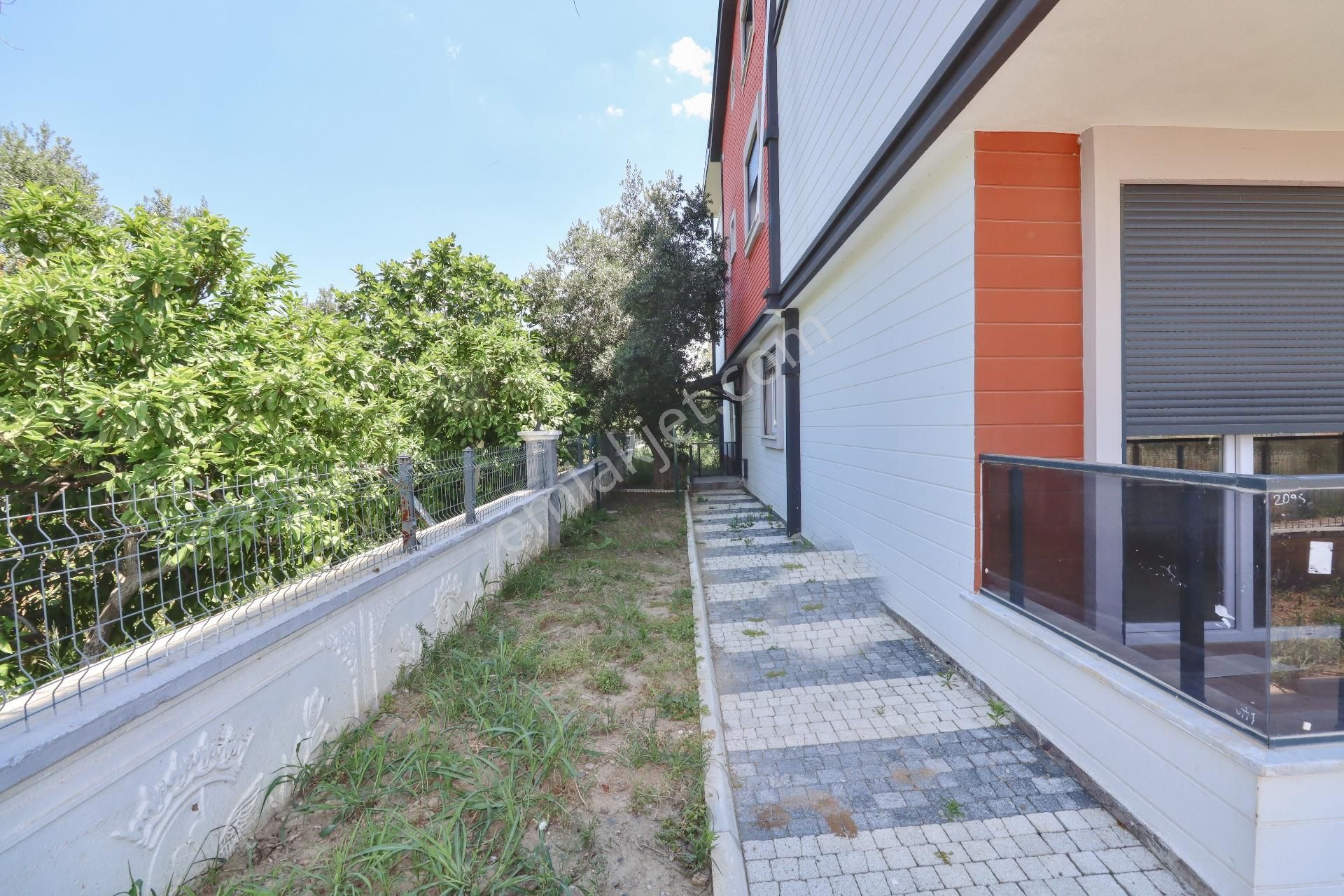 Güre'de Satılık 4+1 Sıfır Villa Denize 400 Metre - Görsel 8