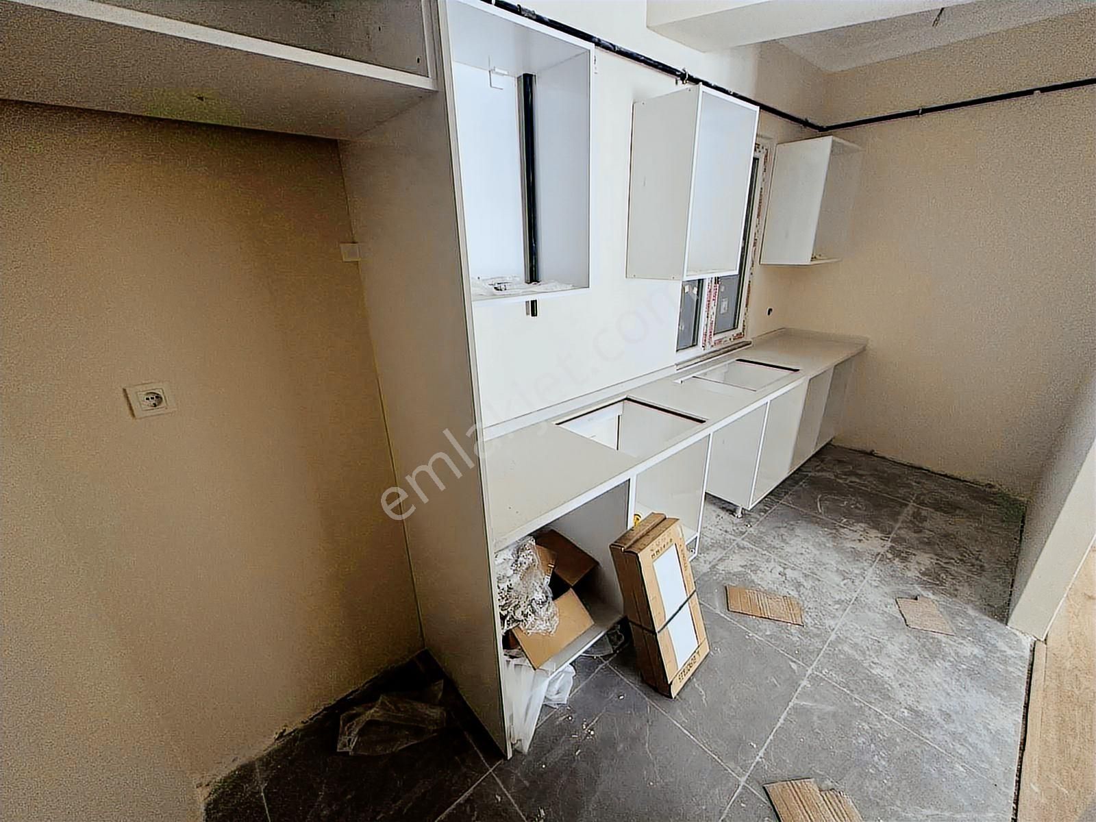 Yatırım'dan Çınar'da Minibüs Cad. Yakın Katta Sıfır Yapıda 2+1 - Görsel 2