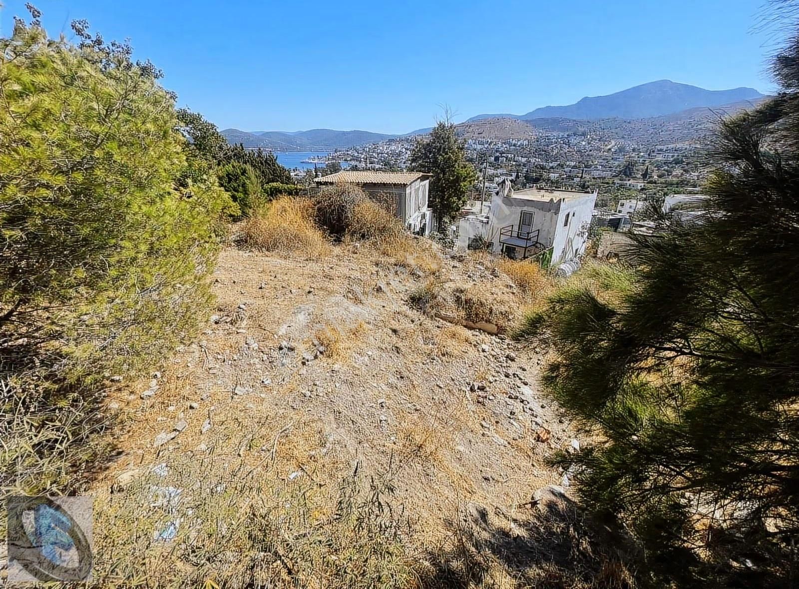 Favori'den Türkbükünde Deniz Manzaralı 20/40 İmarlı Villa Arsası - Görsel 7