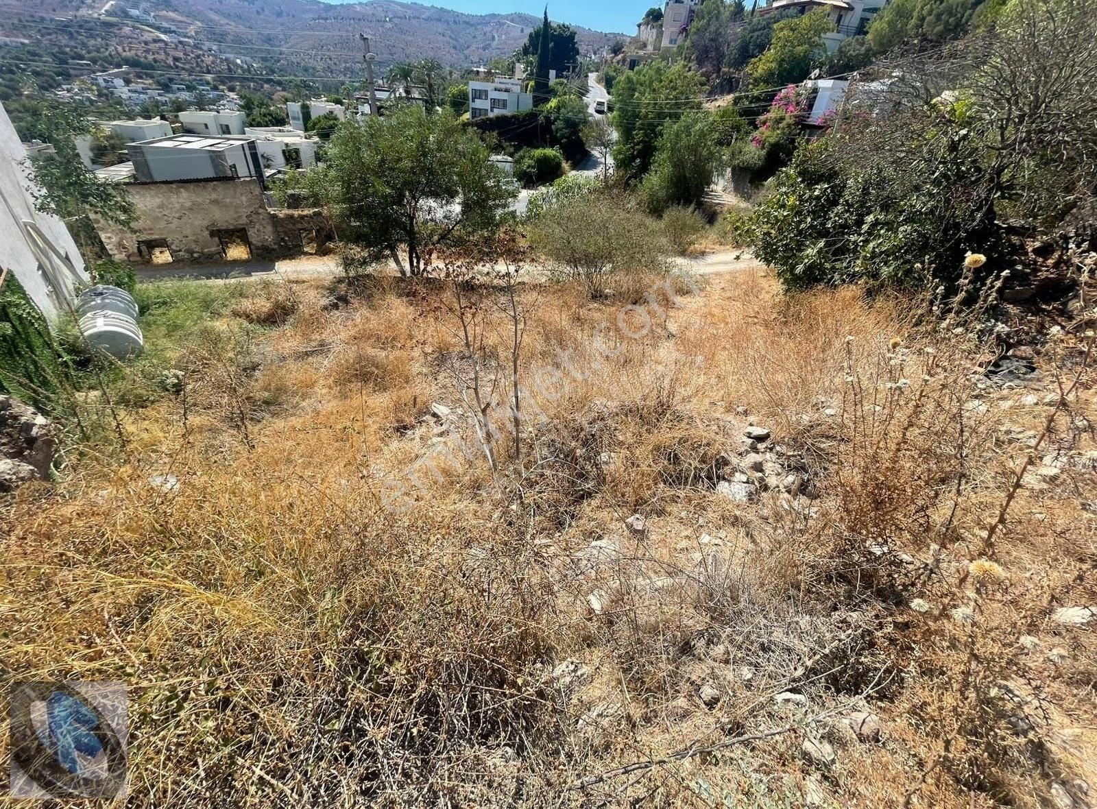 Favori'den Türkbükünde Deniz Manzaralı 20/40 İmarlı Villa Arsası - Görsel 2