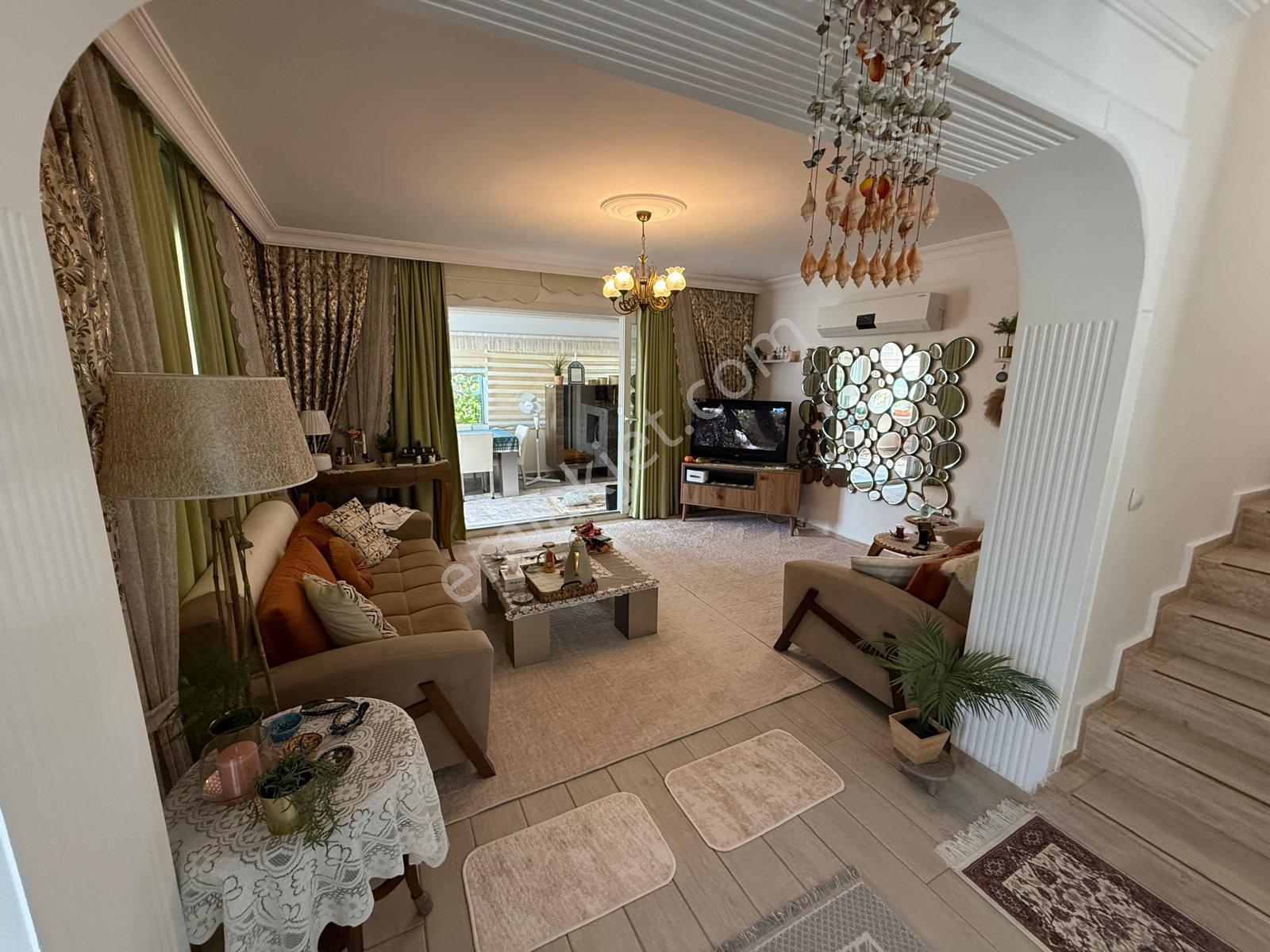 Kuşadası Davutlar Caferli'de Deniz Manzaralı Satılık Villa - Görsel 9