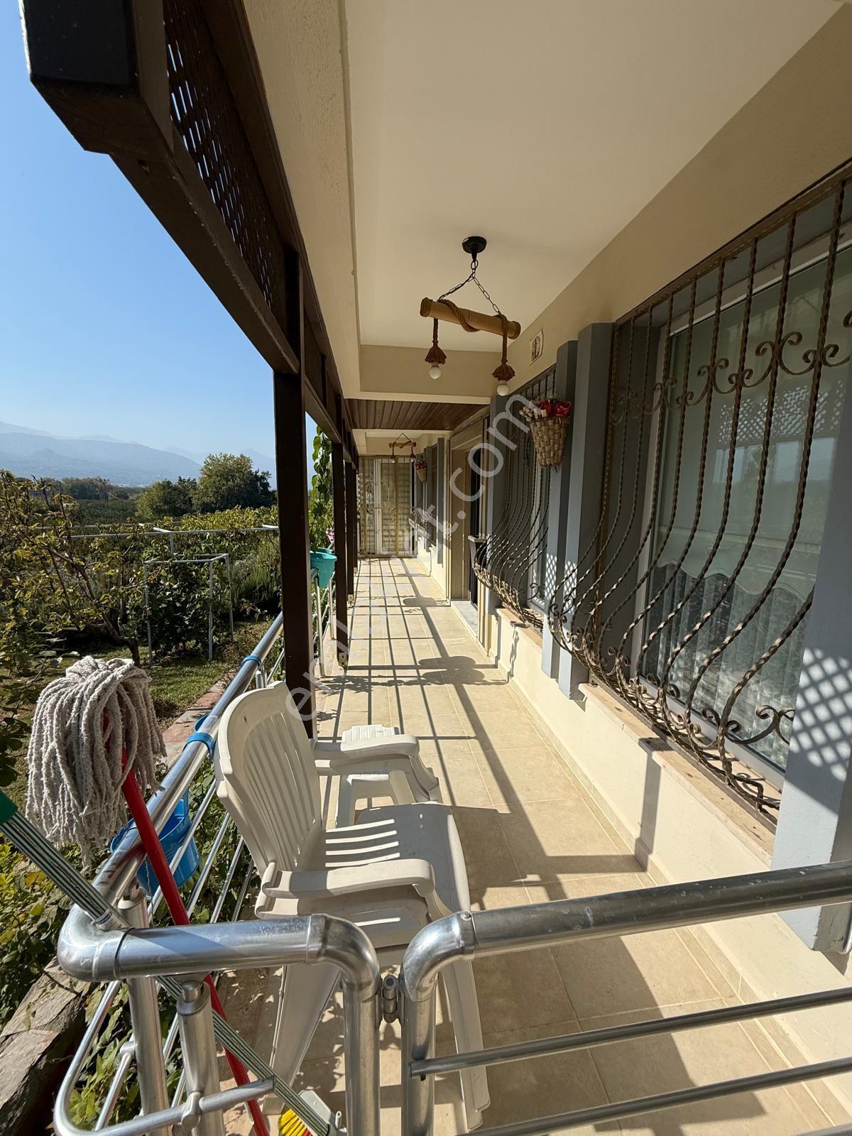 Kuşadası Davutlar Caferli'de Deniz Manzaralı Satılık Villa - Görsel 16