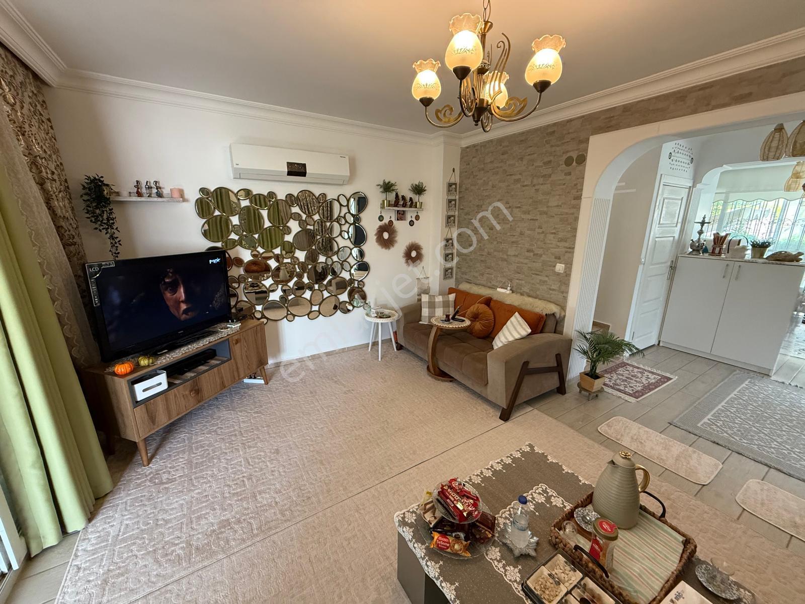 Kuşadası Davutlar Caferli'de Deniz Manzaralı Satılık Villa - Görsel 11