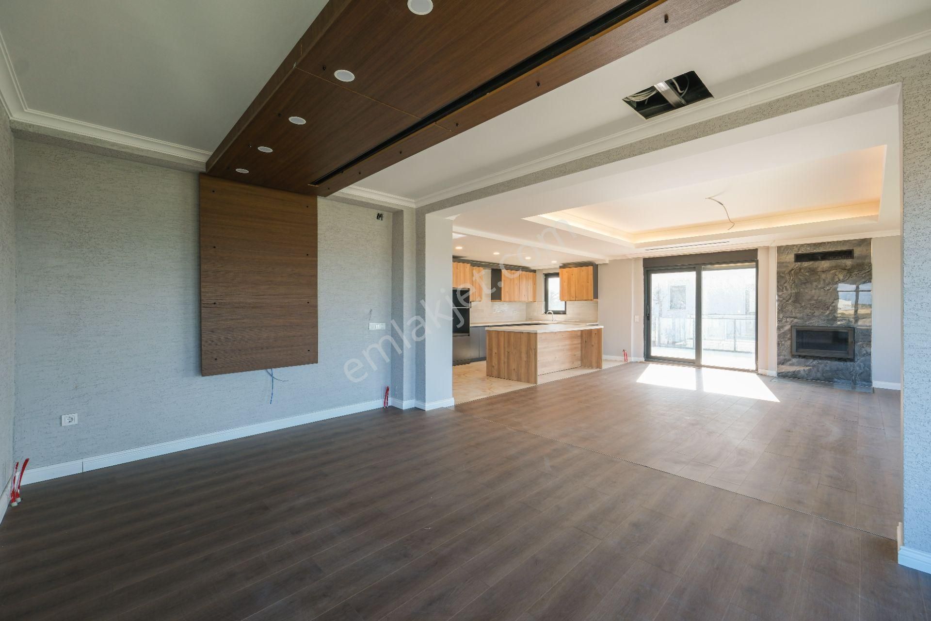 Arnavutköy Durusuda Satılık Tripleks Villa, Net 302 M2. Göl Manzaralı - Görsel 17