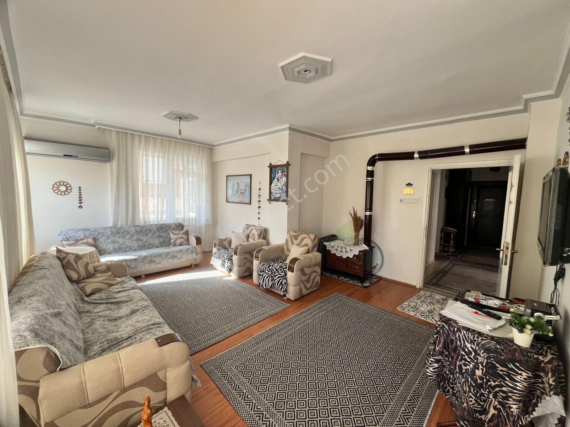 Servis Güzergahında Ayrı Mutfaklı Arakat 3+1 Daire - Görsel 8