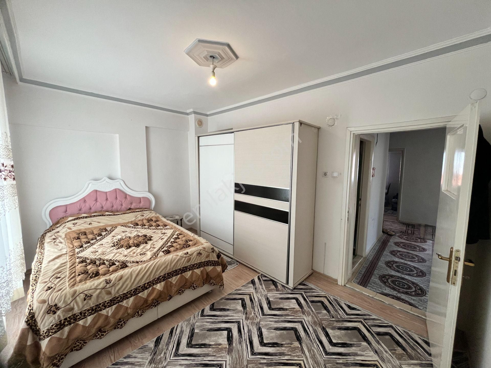 Servis Güzergahında Ayrı Mutfaklı Arakat 3+1 Daire - Görsel 18