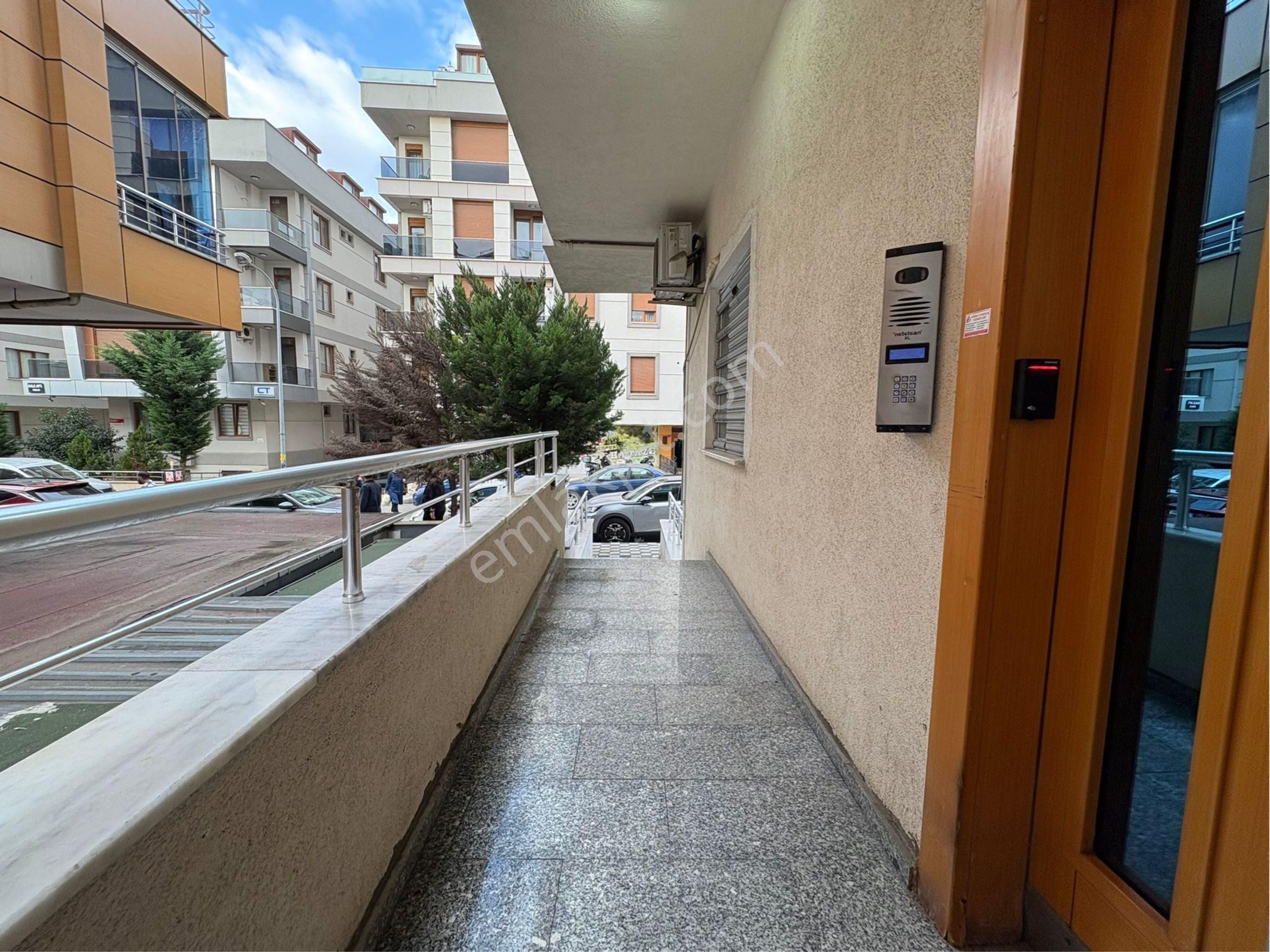 Oben'den Küçükyalıda Metroya Yakın 2+1 Net 60 M² - Görsel 29