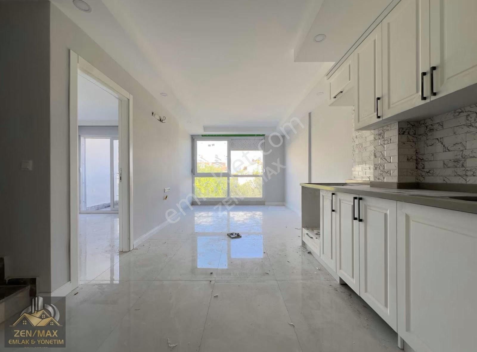 Side'de 3+1 Havuzlu Sıfır Satılık Lüks Dubleks Daire