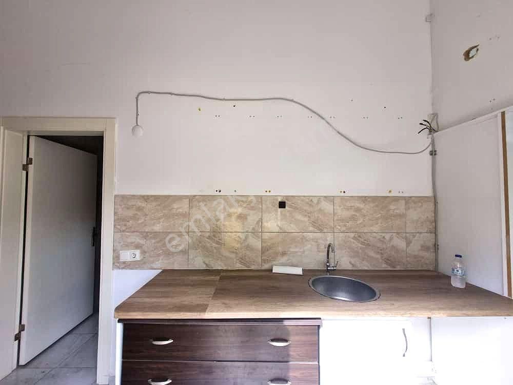 Mahmutlar Mahallesi Atatürk Caddesi Üzerinde Köşebaşı Kiralık Dükkan - Görsel 5