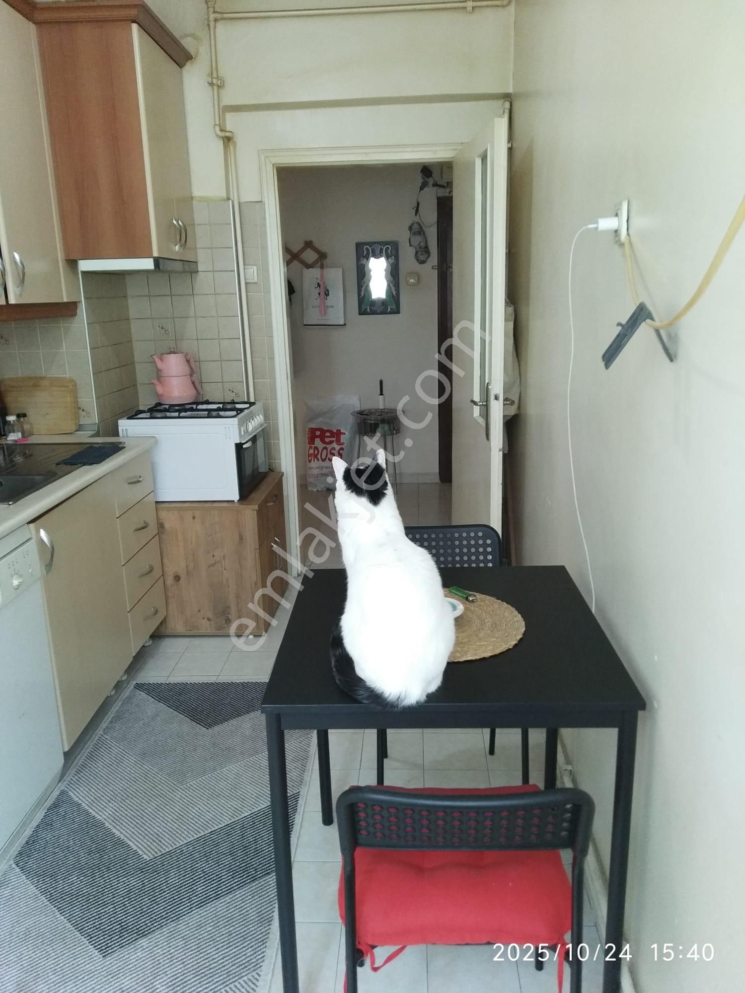 Demetevler Metrosuna Yakın Asansörlü Binada Bağımsız Salon 3+1 Ön Cephe Krediye Uygun Satılık Daire - Görsel 7