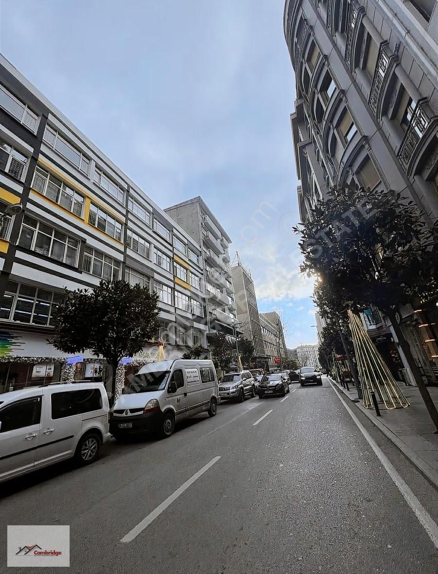 Teşvikiye Işık Lisesine Yakın 40m2 Girişli Devirli Mağaza !!!! - Görsel 6