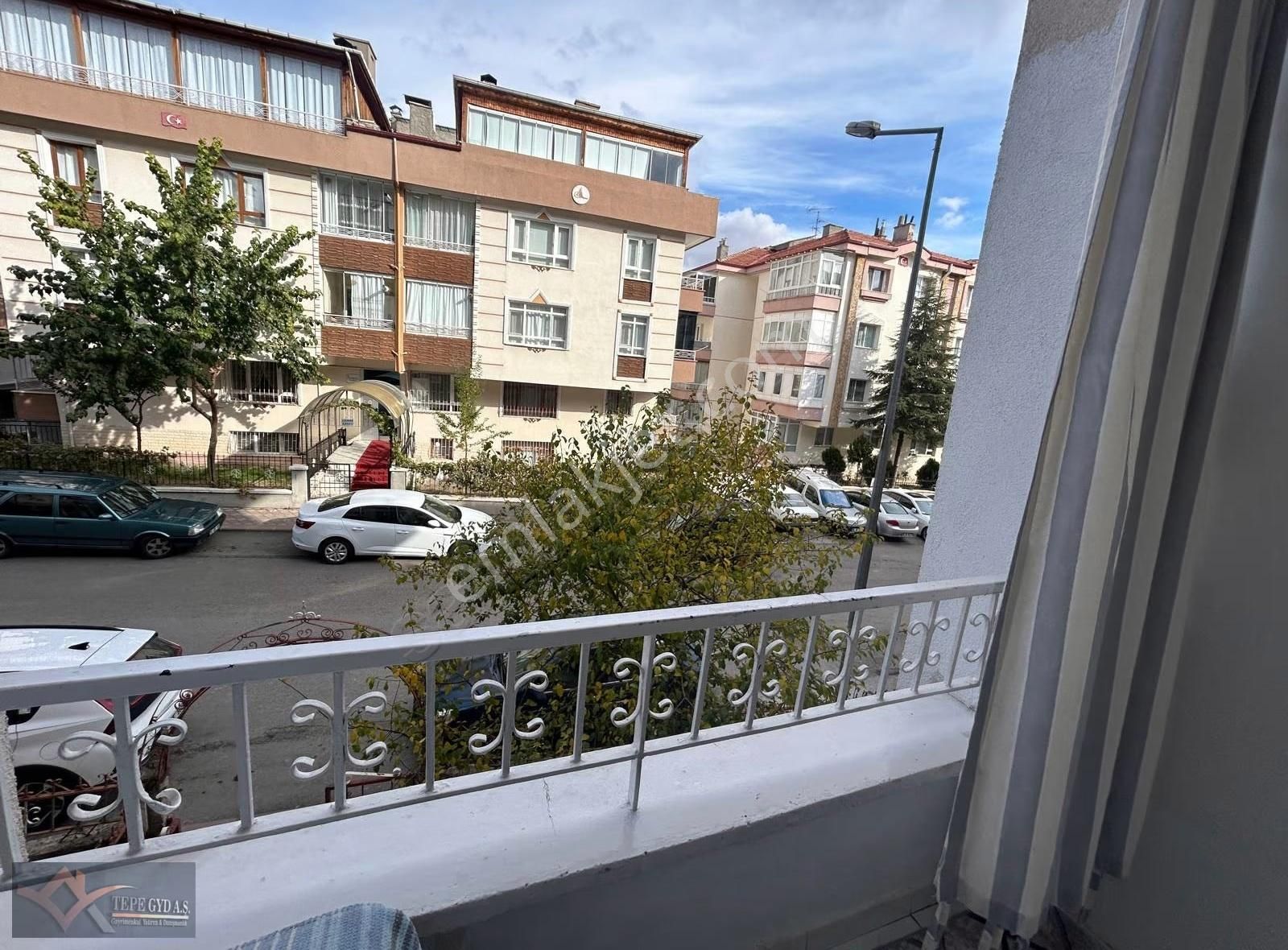 Genişliğine Şaşıracağınız Üç Balkonlu Arakat 3+1 Satılık Daire - Görsel 12