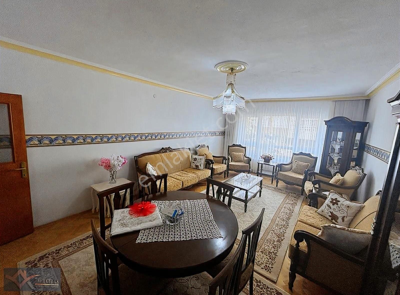 Genişliğine Şaşıracağınız Üç Balkonlu Arakat 3+1 Satılık Daire - Görsel 16