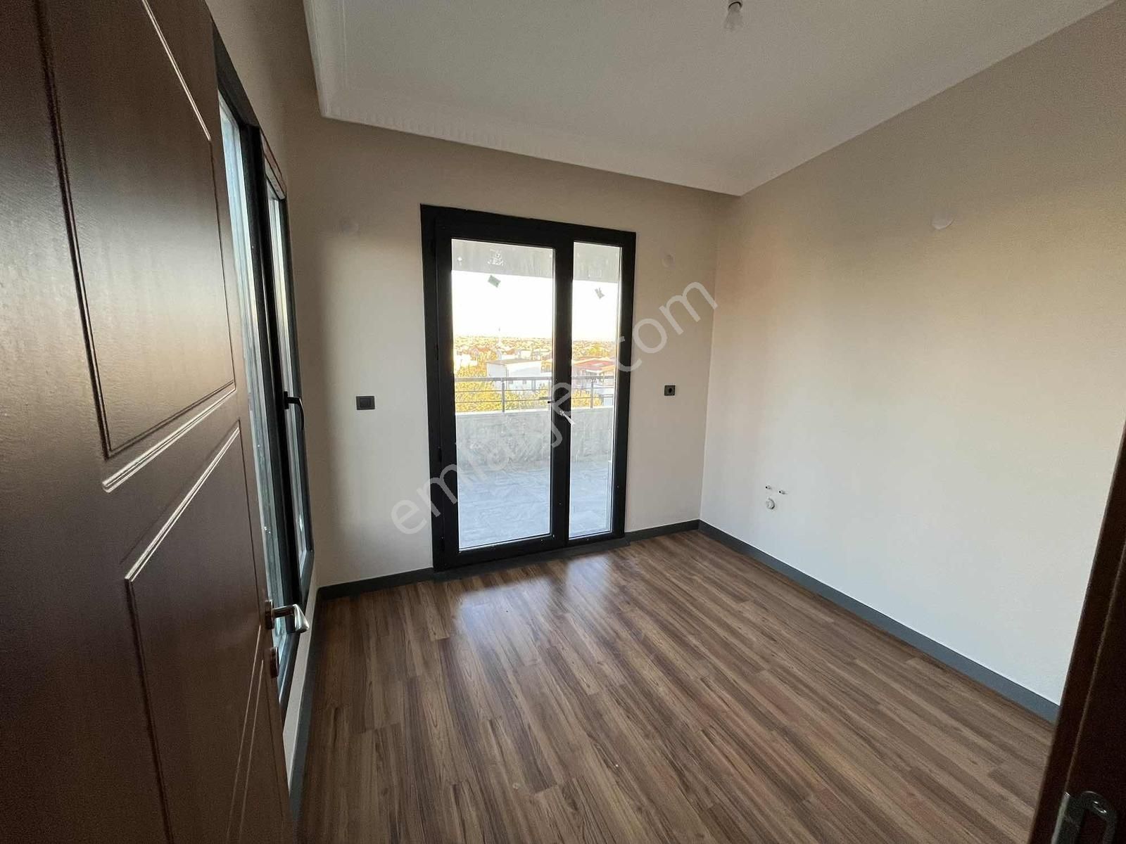 6+1 İskanlı Geniş Bahçeli - Görsel 15