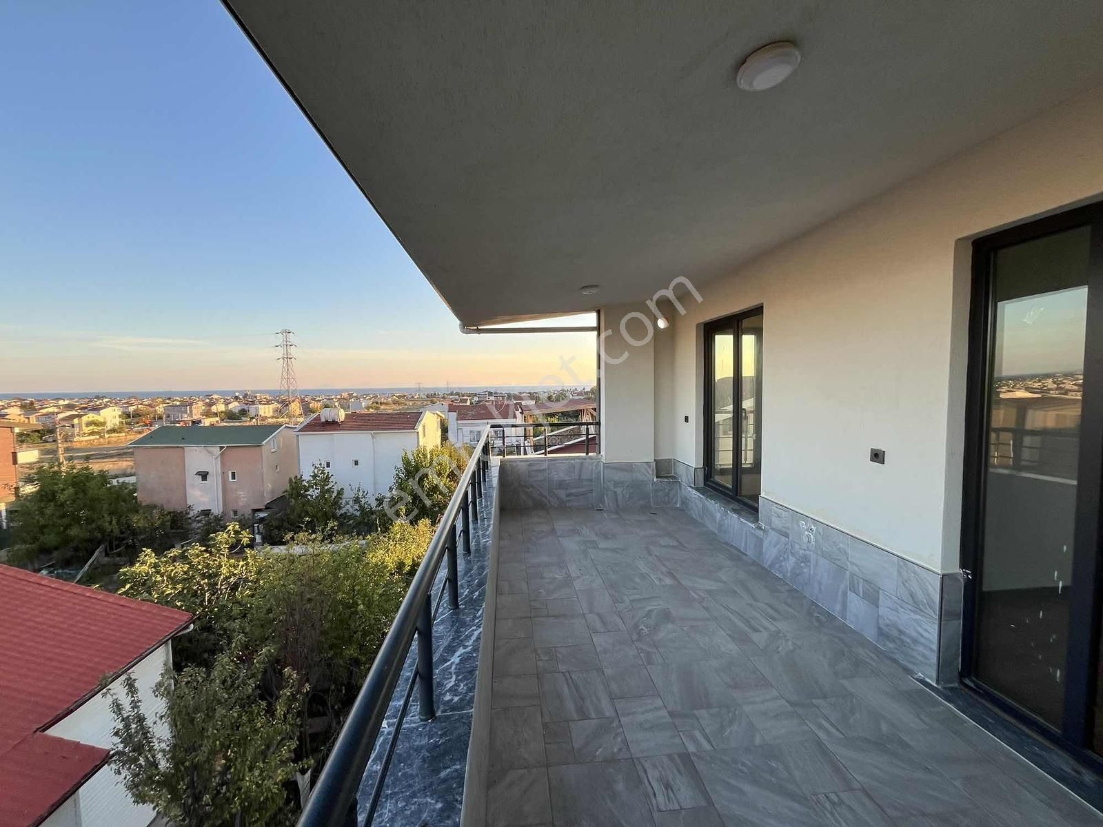 6+1 İskanlı Geniş Bahçeli - Görsel 4