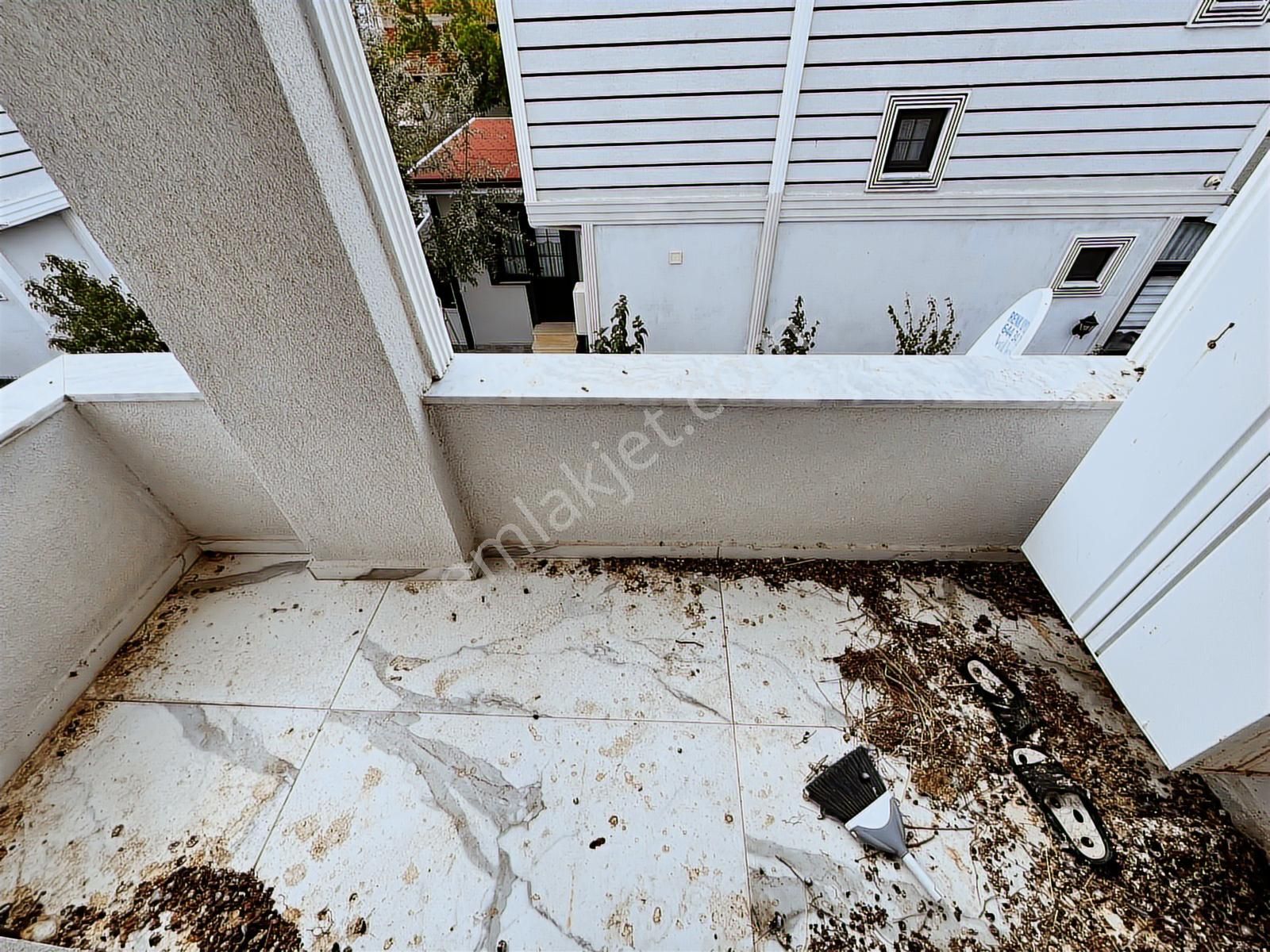 Geniş Bahçeye Sahip Hazır Ev | Bu Fiyata Merkezde - Görsel 26