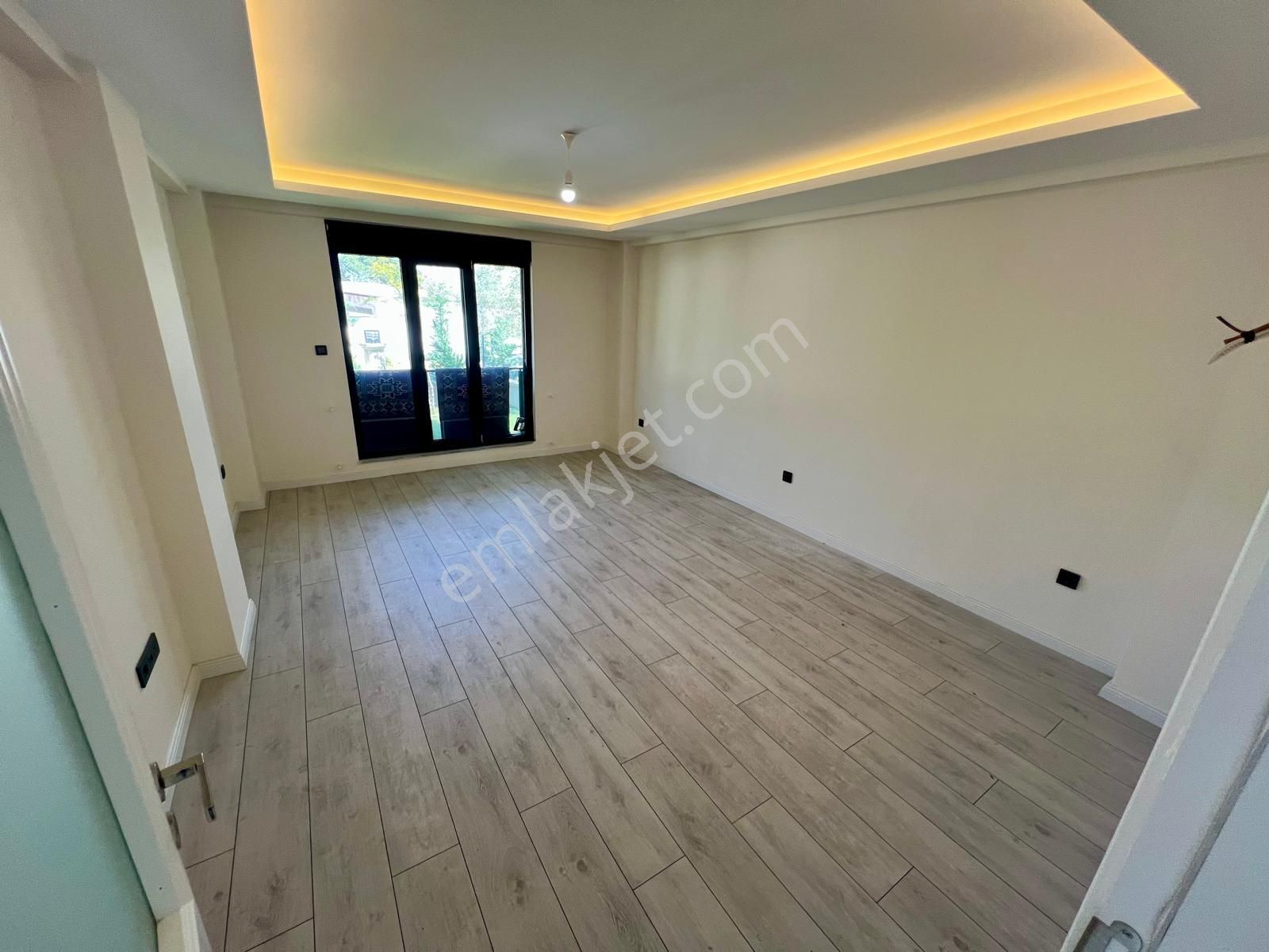 Akçay Aras Emlaktan Gürede Geniş Bahçeli 7+1 Müstakil Villa - Görsel 11