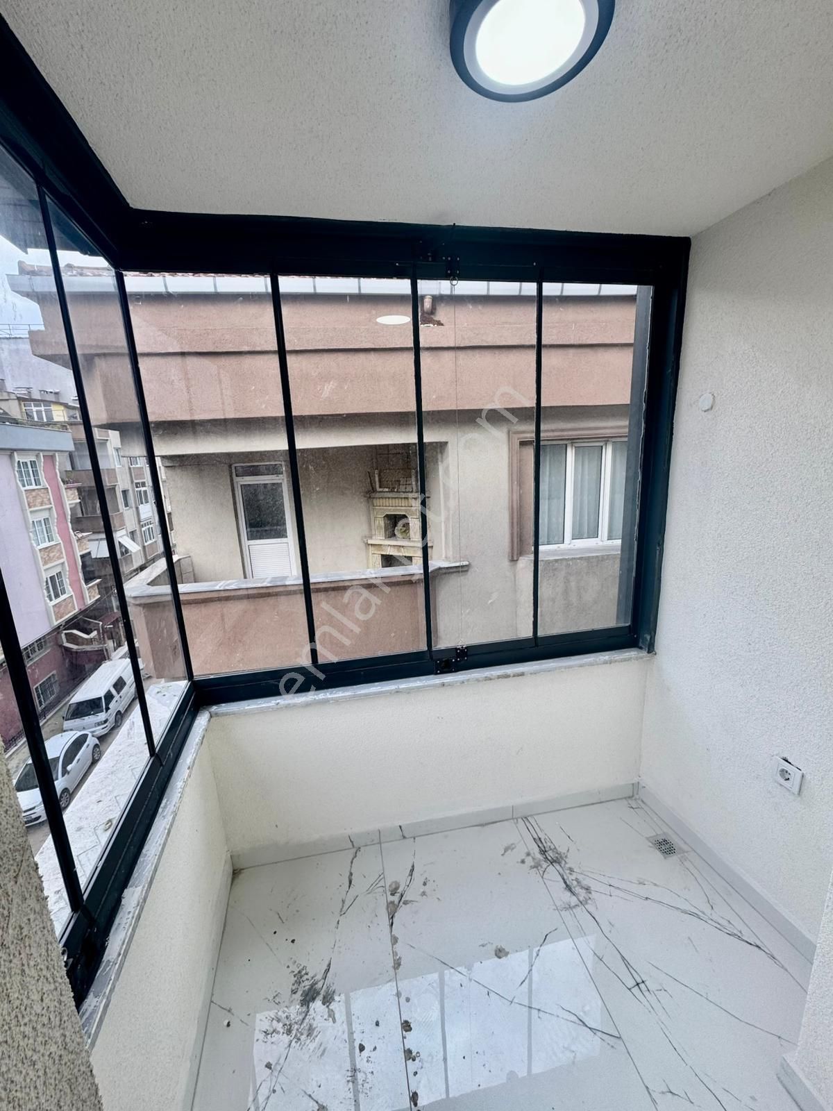 Pegaas'tan Metrobüse 5 Dk Satılık Sıfır 3+1 Ara Kat Daire - Görsel 7