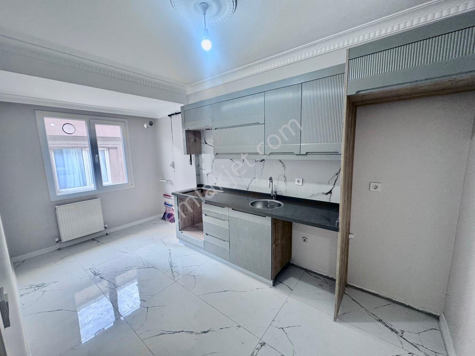 Pegaas'tan Metrobüse 5 Dk Satılık Sıfır 3+1 Ara Kat Daire - Görsel 8