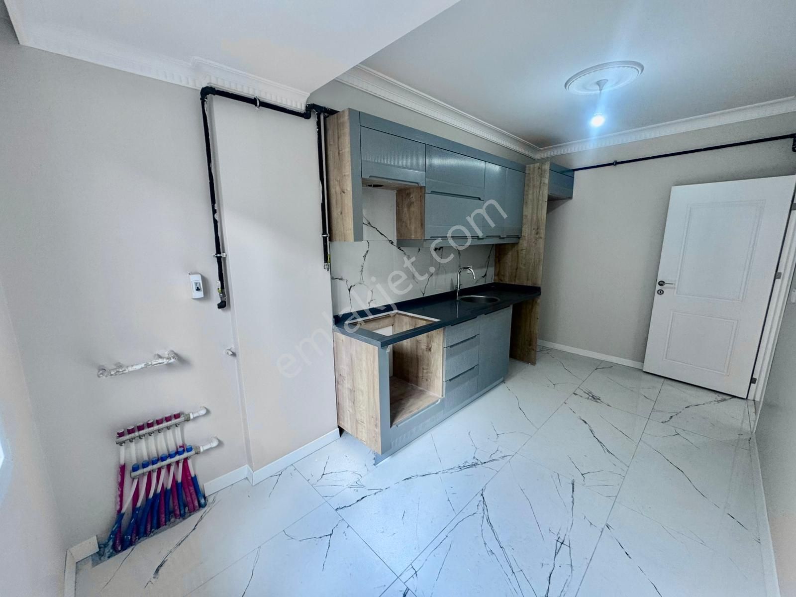 Pegaas'tan Metrobüse 5 Dk Satılık Sıfır 3+1 Ara Kat Daire - Görsel 10