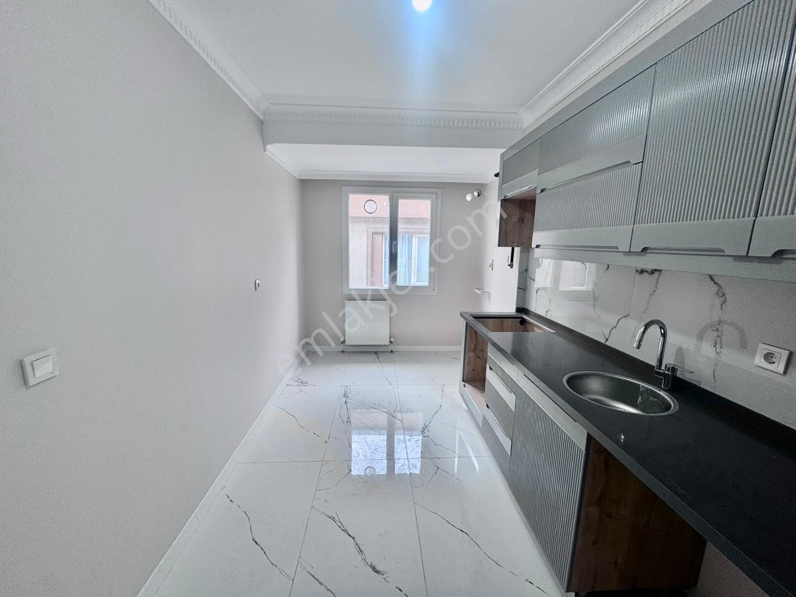 Pegaas'tan Metrobüse 5 Dk Satılık Sıfır 3+1 Ara Kat Daire - Görsel 9