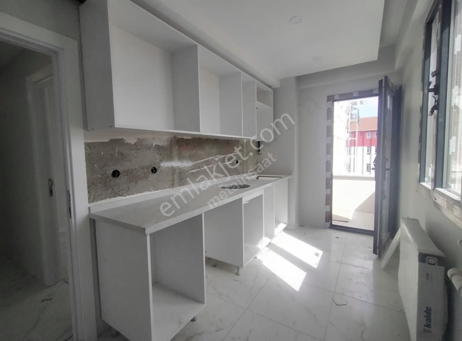 Küçükçekmece Cennette Otoparklı 115.m2.daire.3+1-7.250.000.tl - Görsel 3