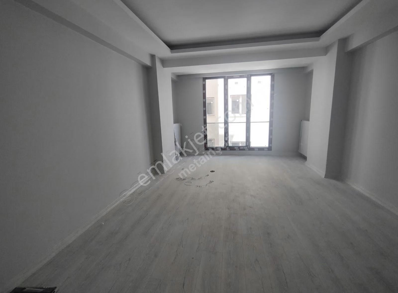 Küçükçekmece Cennette Otoparklı 115.m2.daire.3+1-7.250.000.tl