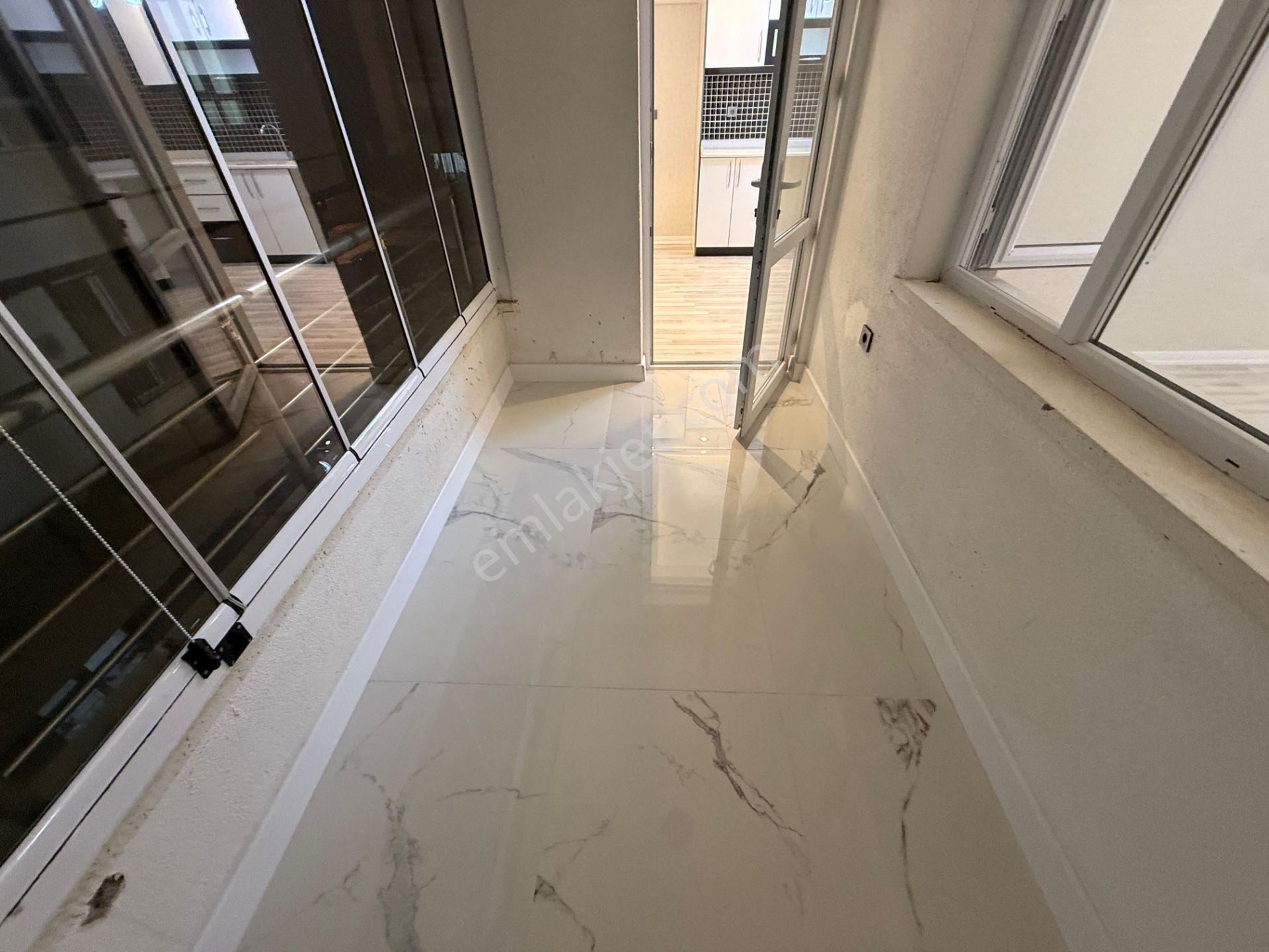 Evin Bizde Garantiden Öncepheli İskanlı 3+1 Acil Satılık Daire - Görsel 33