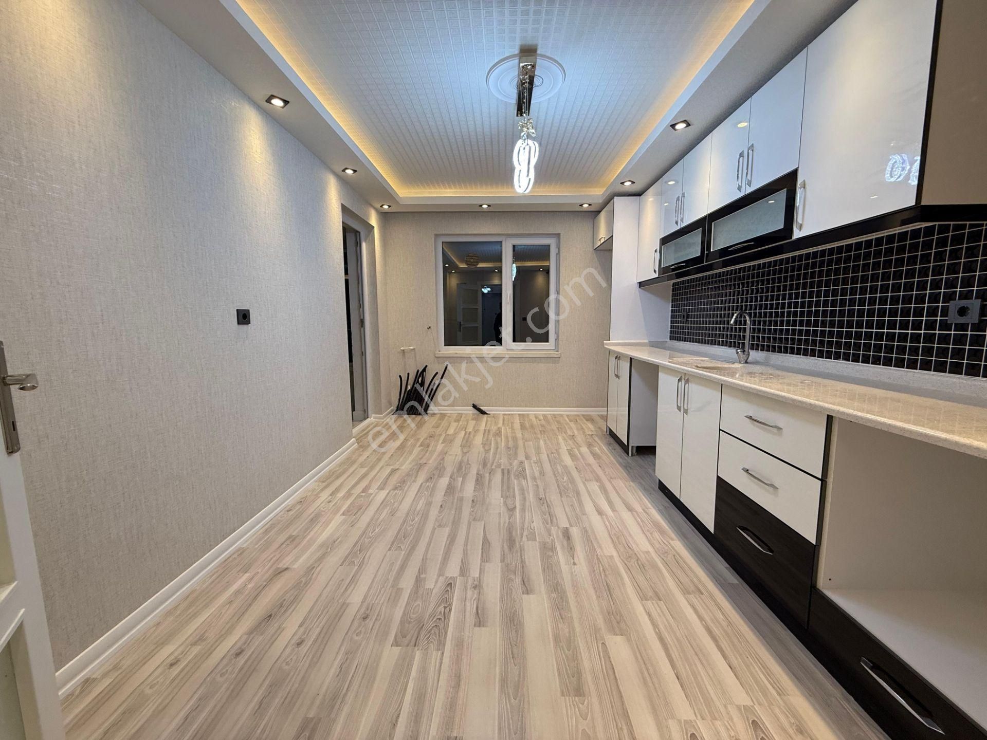 Evin Bizde Garantiden Öncepheli İskanlı 3+1 Acil Satılık Daire - Görsel 22