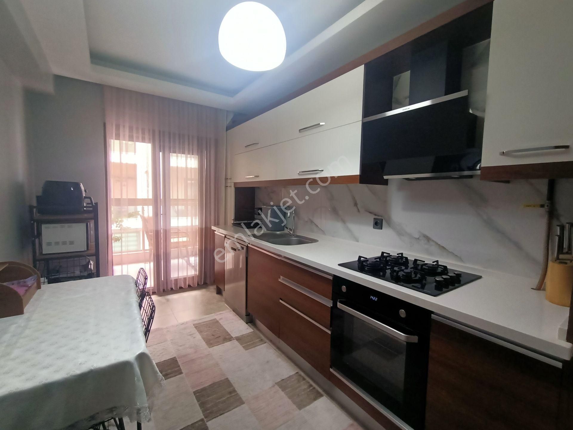 Karşıyaka Şemiklerde Kapalı Otoparklı Ebv. Banyolu 3+1 Daire - Görsel 10