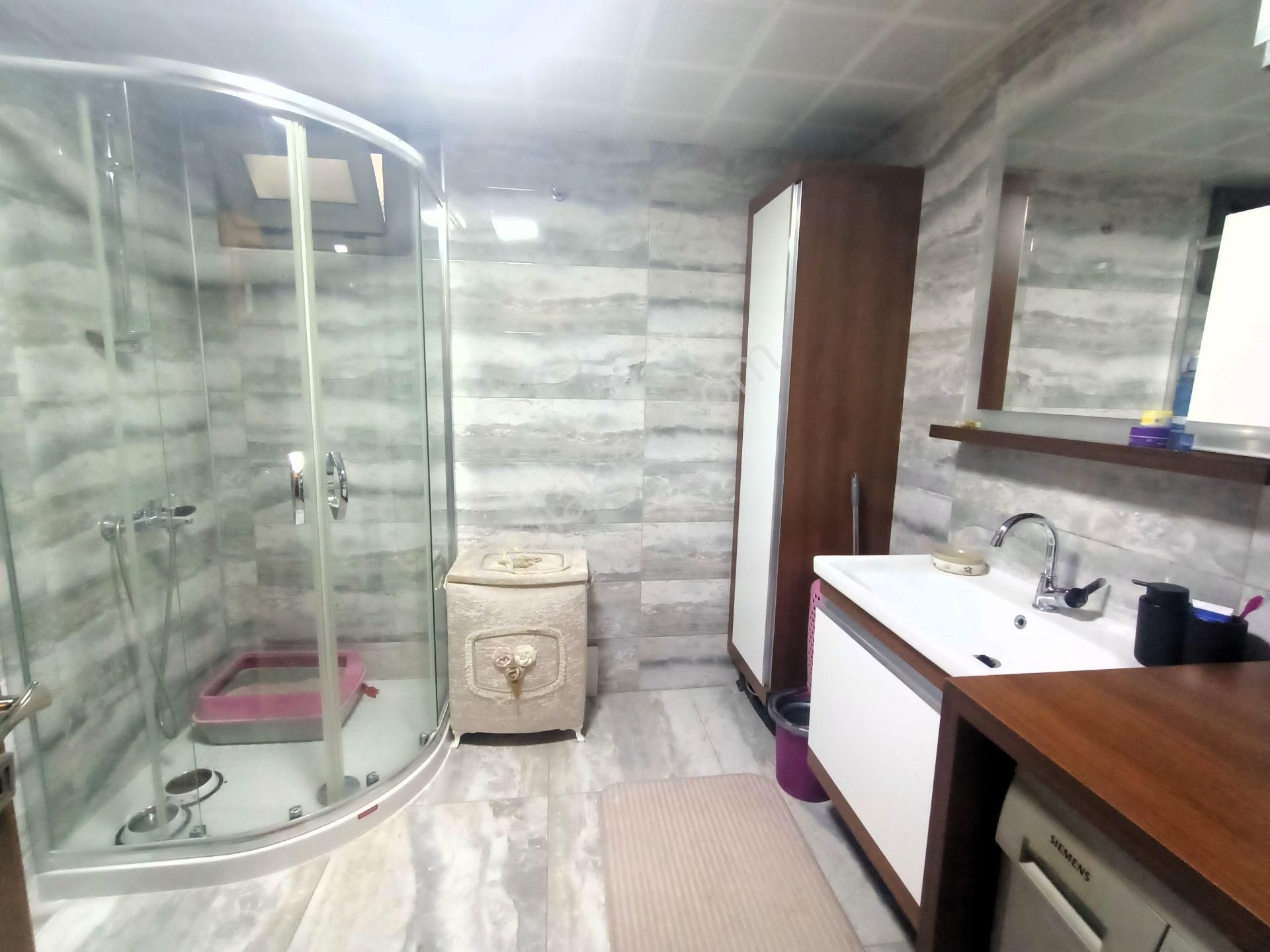 Karşıyaka Şemiklerde Kapalı Otoparklı Ebv. Banyolu 3+1 Daire - Görsel 23