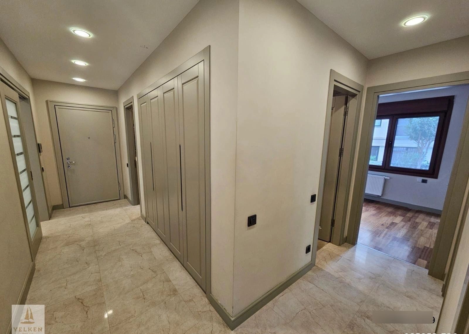 Çiftehavuzlar Sahilde Prestijli 2+1 Balkonlu Boş Daire - Görsel 3