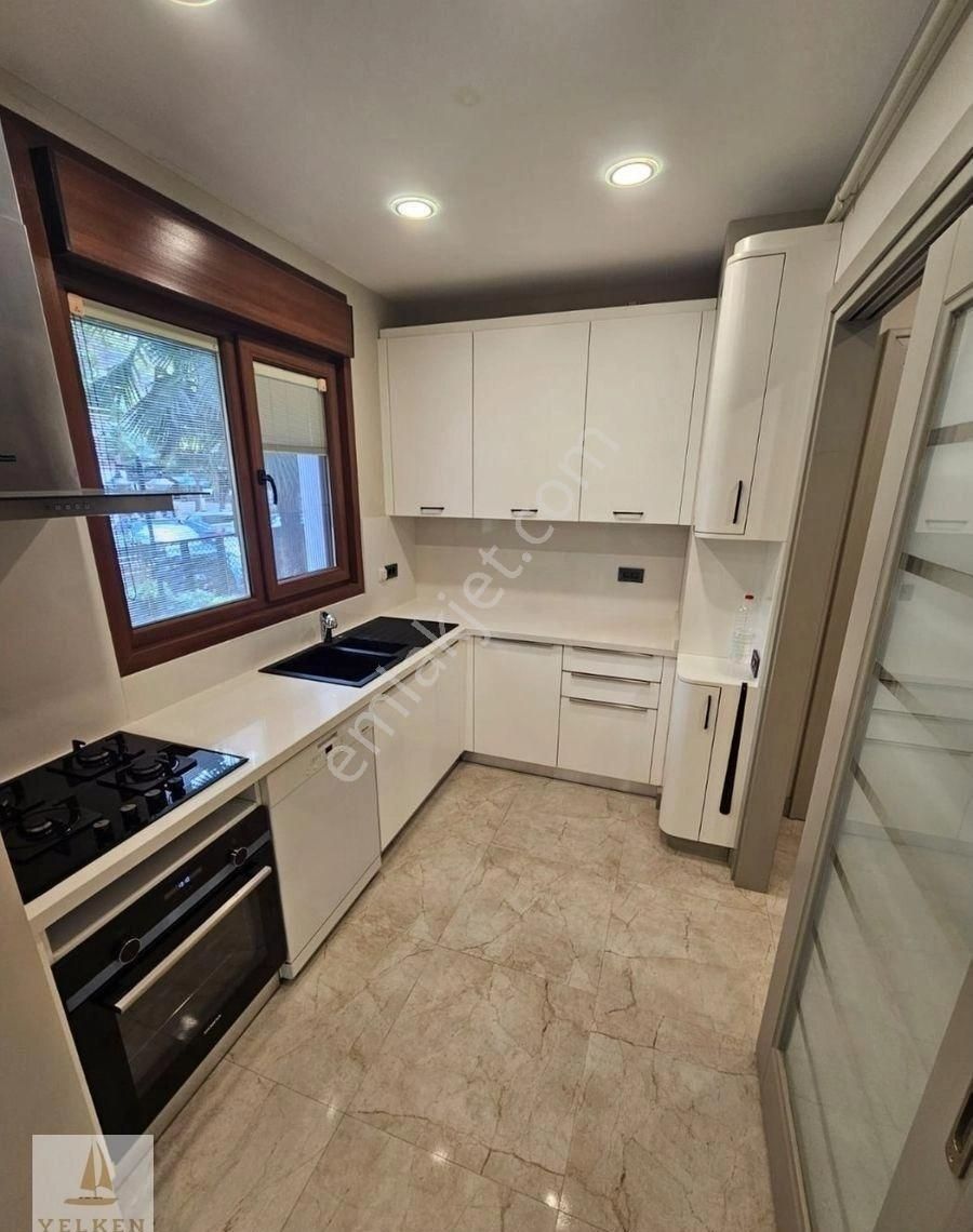 Çiftehavuzlar Sahilde Prestijli 2+1 Balkonlu Boş Daire - Görsel 35