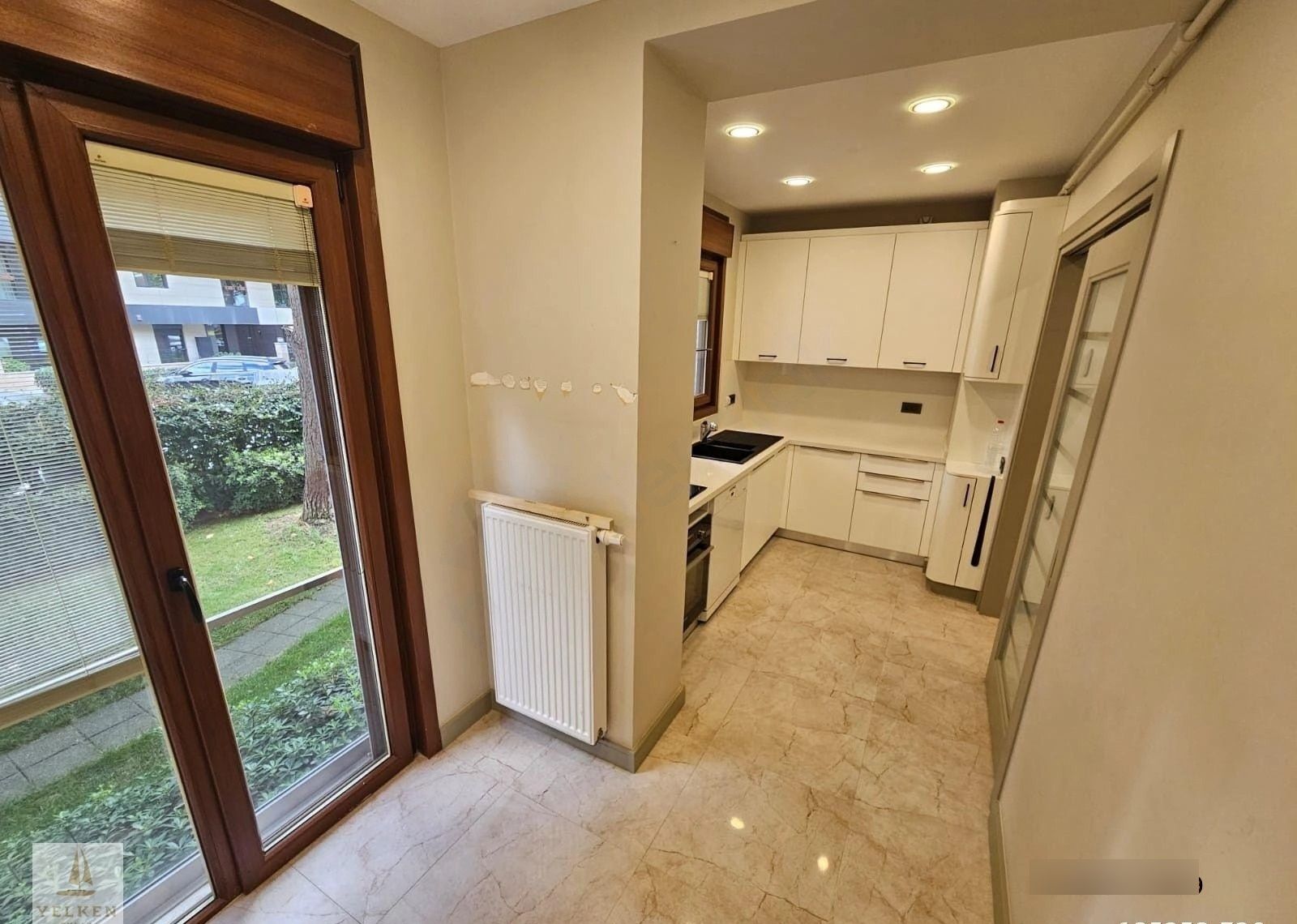 Çiftehavuzlar Sahilde Prestijli 2+1 Balkonlu Boş Daire - Görsel 22