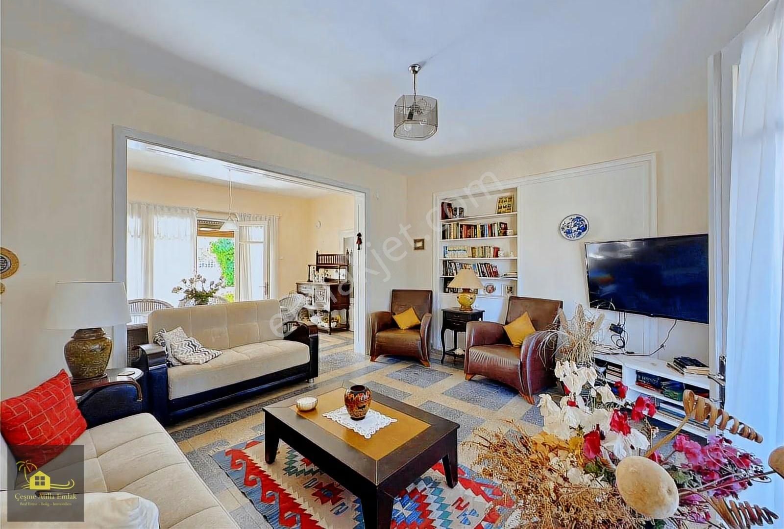 Çeşme Şantiye Plaj Evlerin'de 3. Sıra Satılık Villa 755m2 Arsalı - Görsel 5