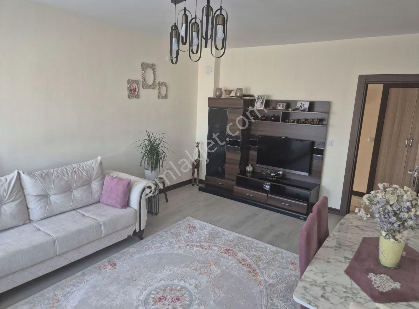 İpekyolu Yapı Emlak'tan Sıfır Ayarında Daire - Görsel 9