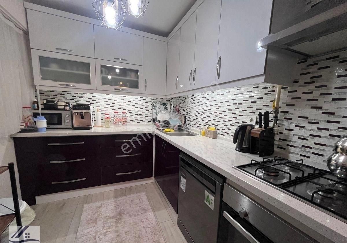 Mithatpaşa Cd Yakını Göztepede İçi Yapılı Masrafsız 3+1 Satılık - Görsel 10