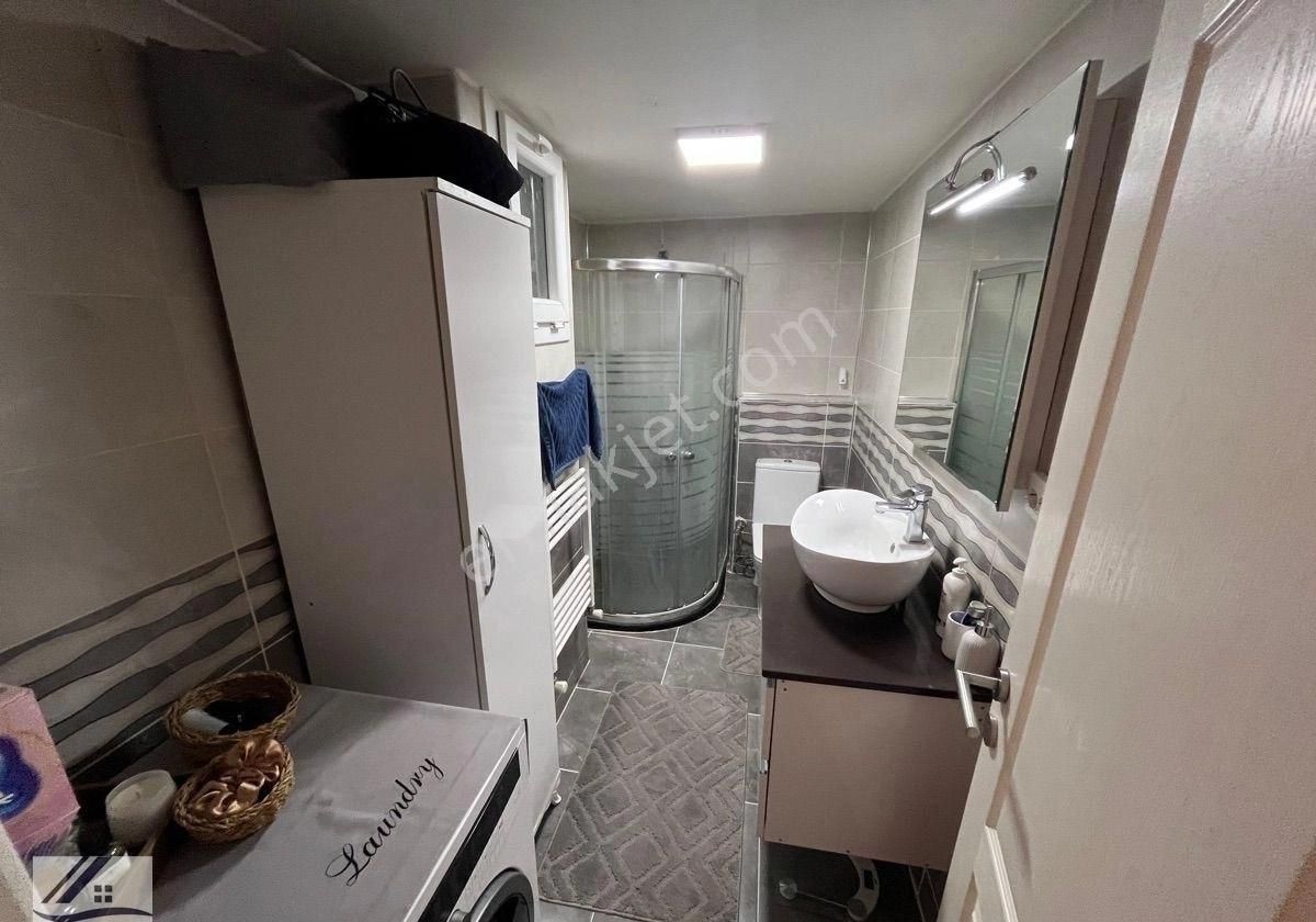 Mithatpaşa Cd Yakını Göztepede İçi Yapılı Masrafsız 3+1 Satılık - Görsel 12