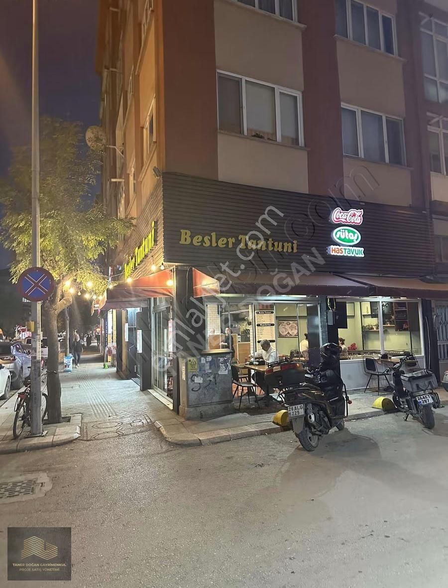 Sakarya Cadde'si Üzerinde Devren Tantuni Salonu - Görsel 7