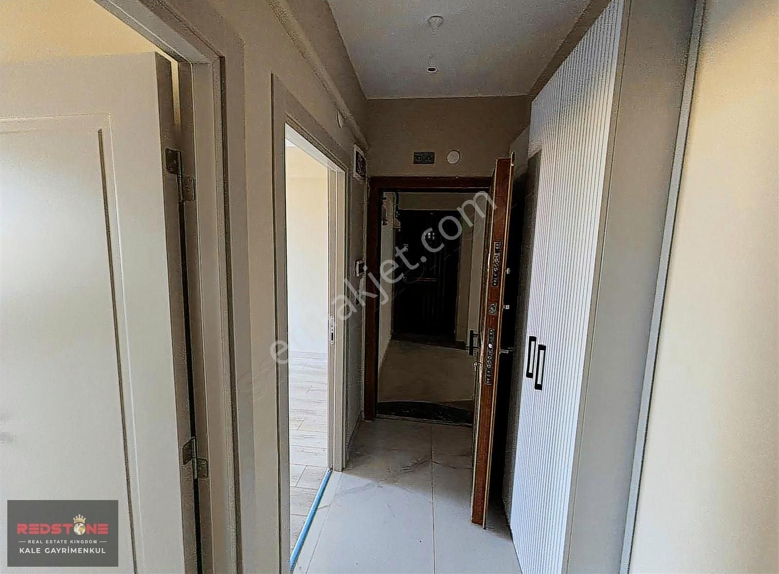 Esenler Mahallesinde 75m2 Terası Bulunan 1+1 Daire Fırsatı - Görsel 3