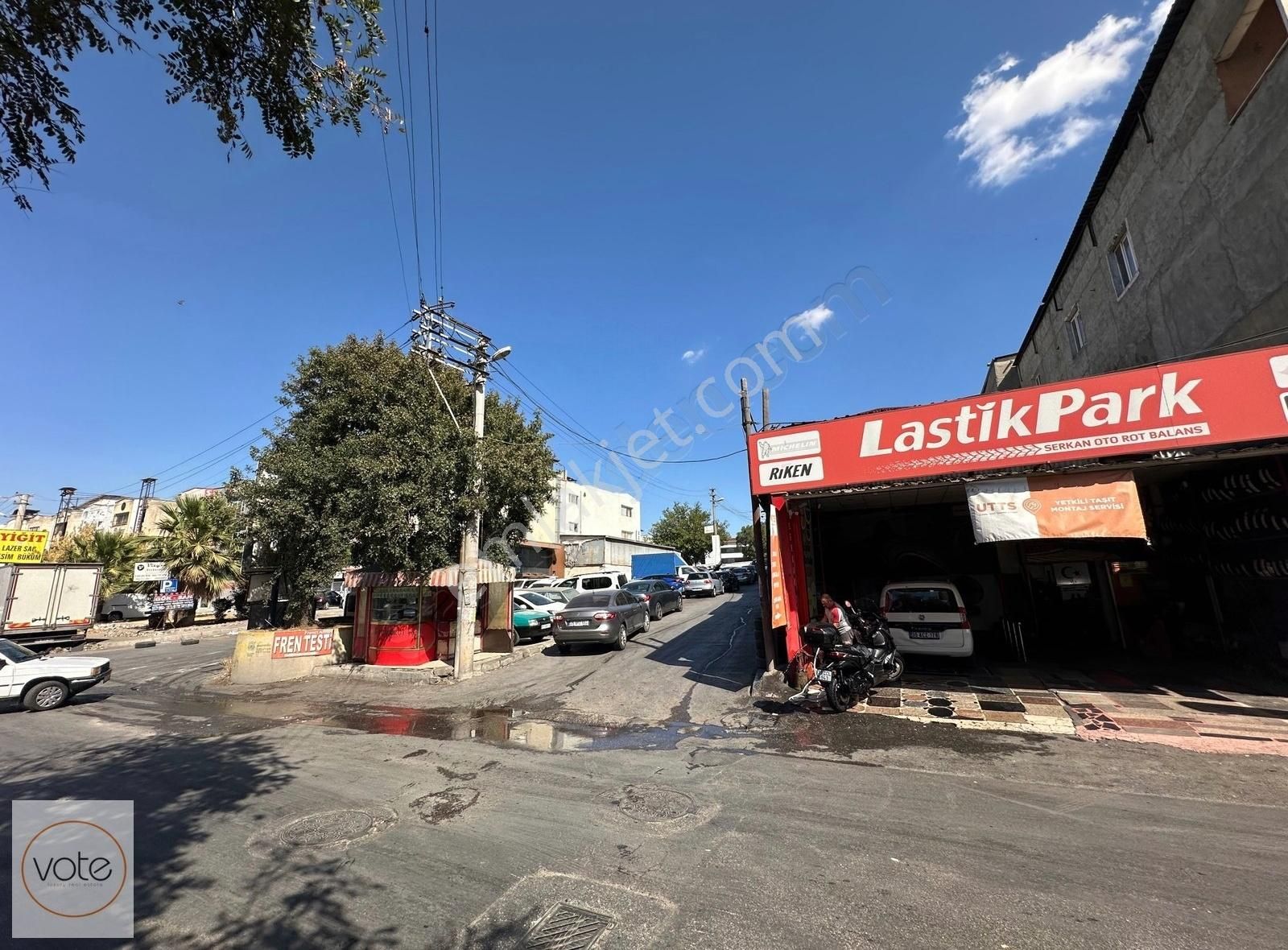 Karabağlar San. En İşlek Noktasında Satılık 180 M² Köşe 3 Dükkan - Görsel 8