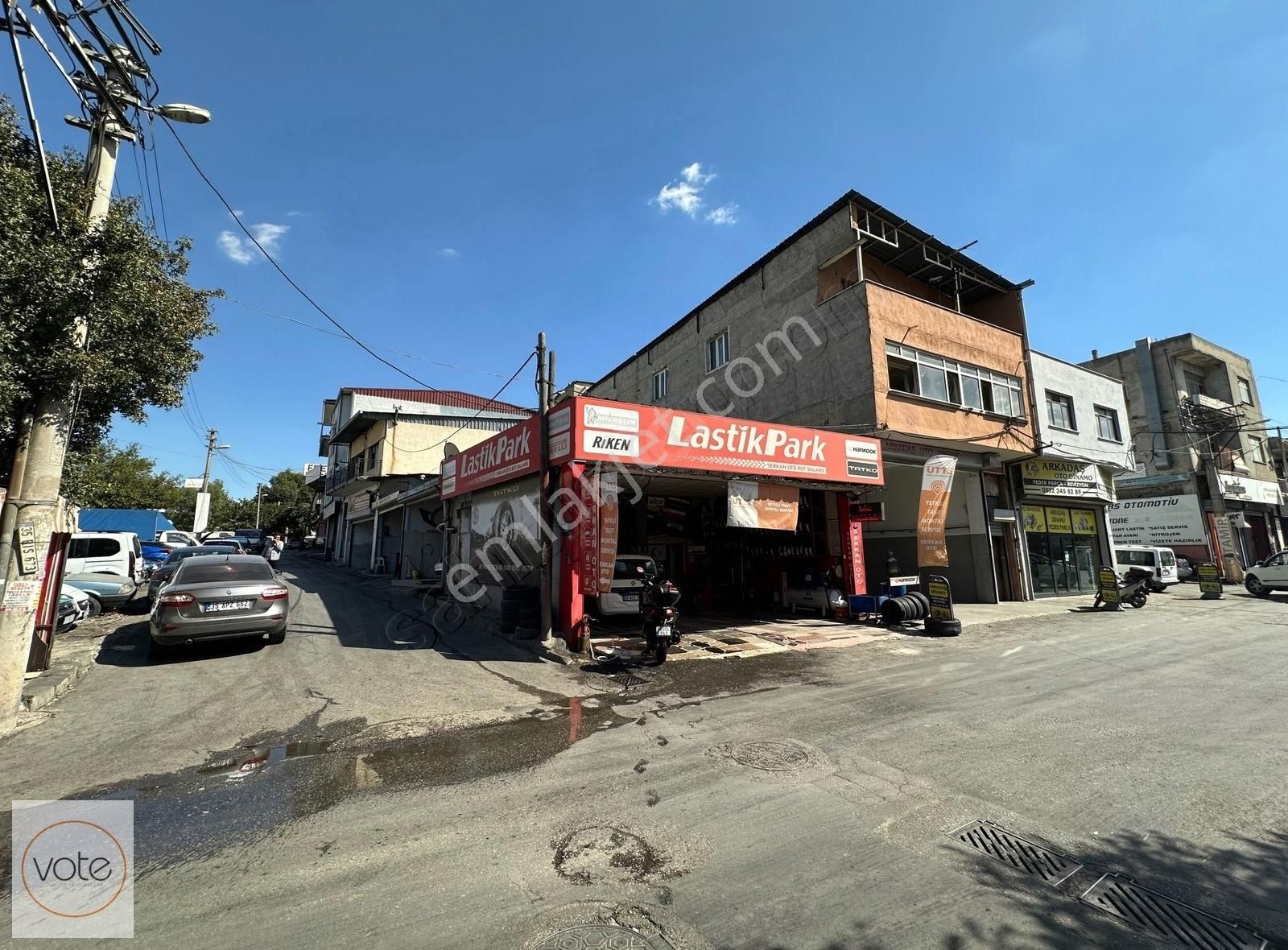 Karabağlar San. En İşlek Noktasında Satılık 180 M² Köşe 3 Dükkan - Görsel 23