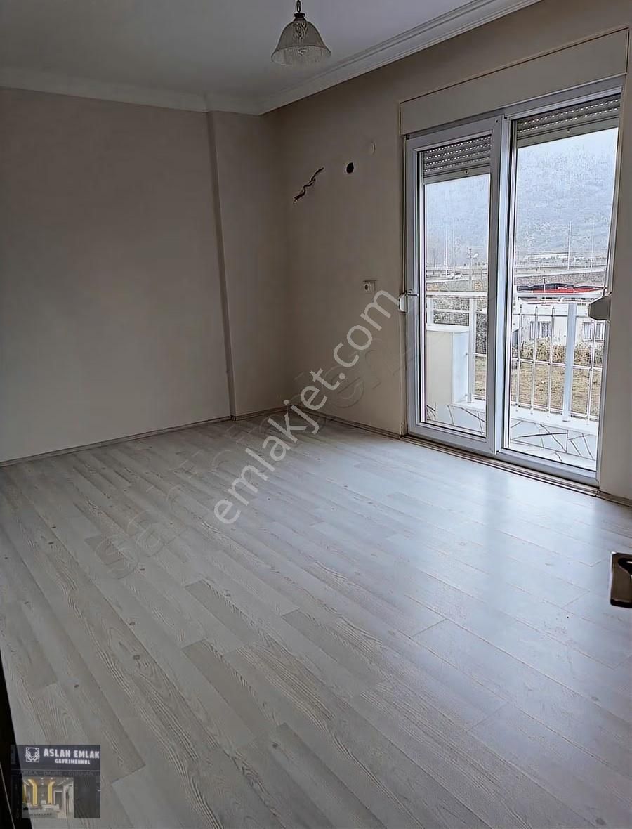 Kiralık Denize Yakın Güzel Konumda 2+1 Daire - Görsel 3