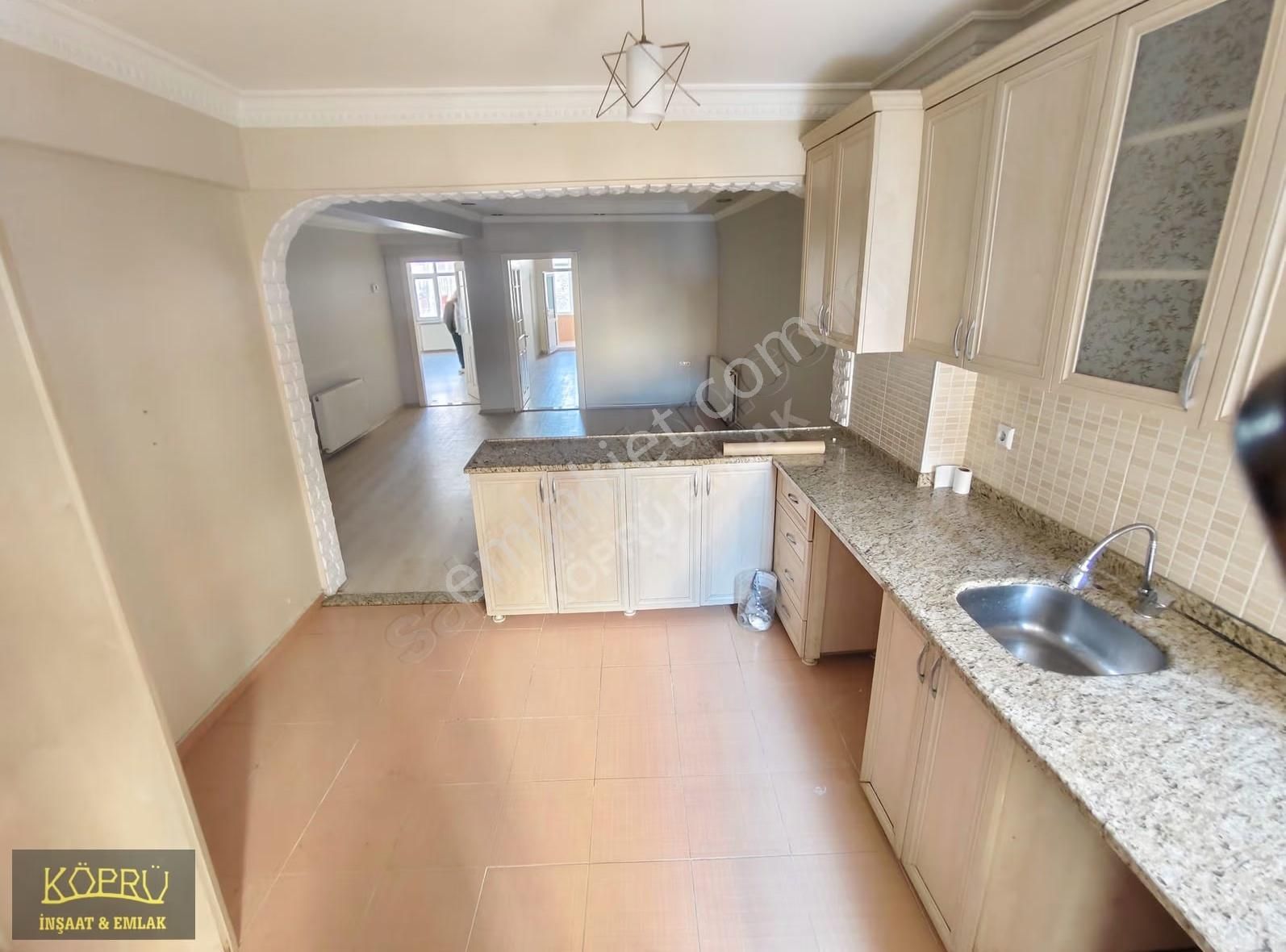 Köprü Emlaktan Satılık Cadde Üstü 110m2 3+1 Asansörlü 2.kat - Görsel 3